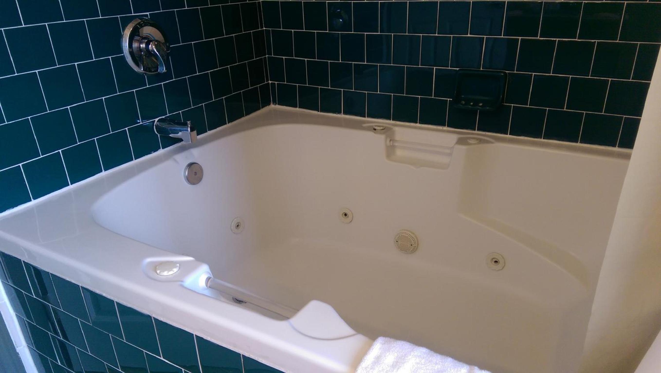 King Room With Spa Bath And Fireplace photo 2