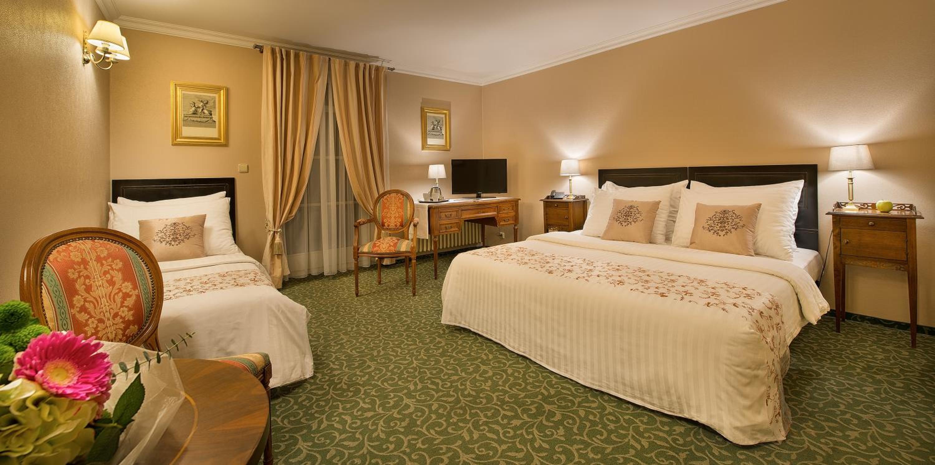 Triple Room