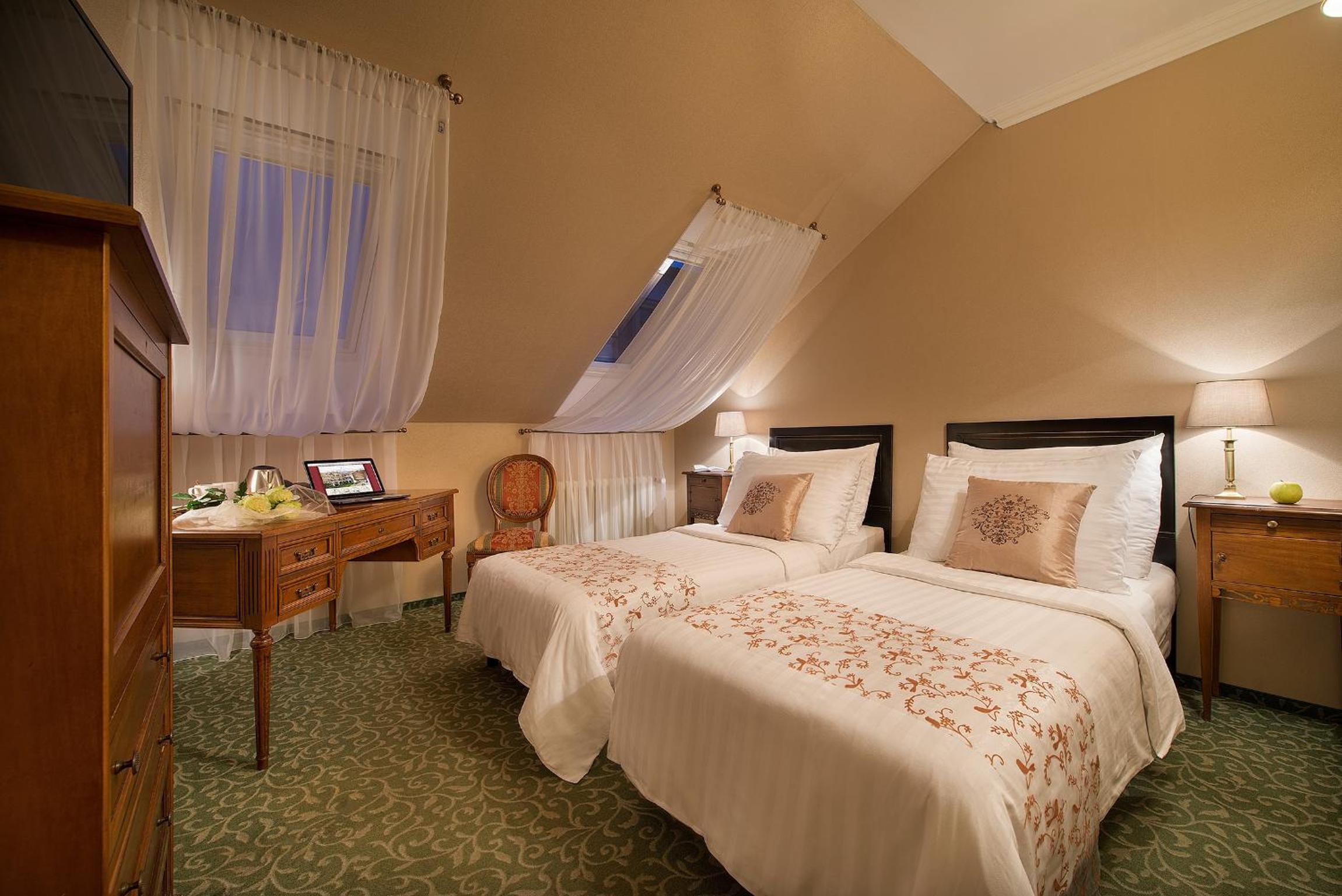 Suite thumbnail 6