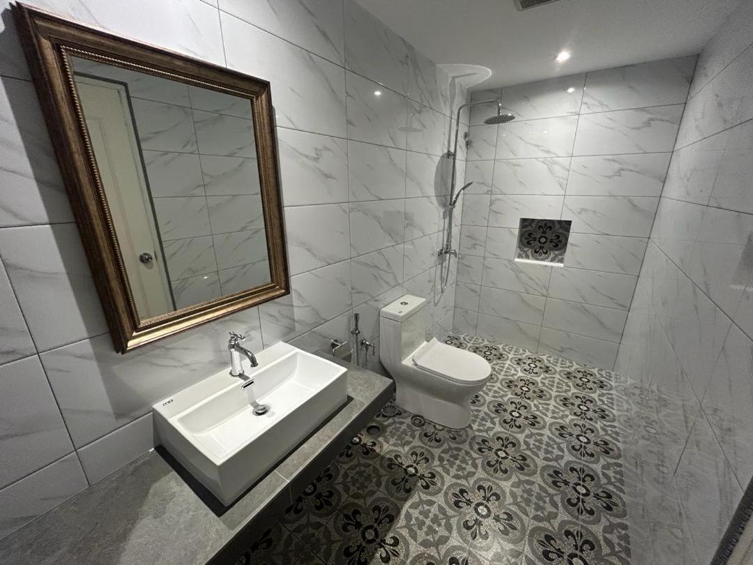 Deluxe Suite - Photo 1