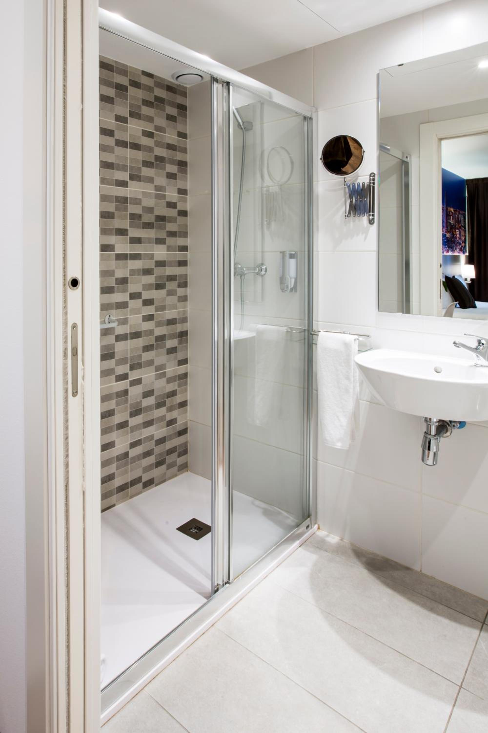 Deluxe Double or Twin Room photo 2