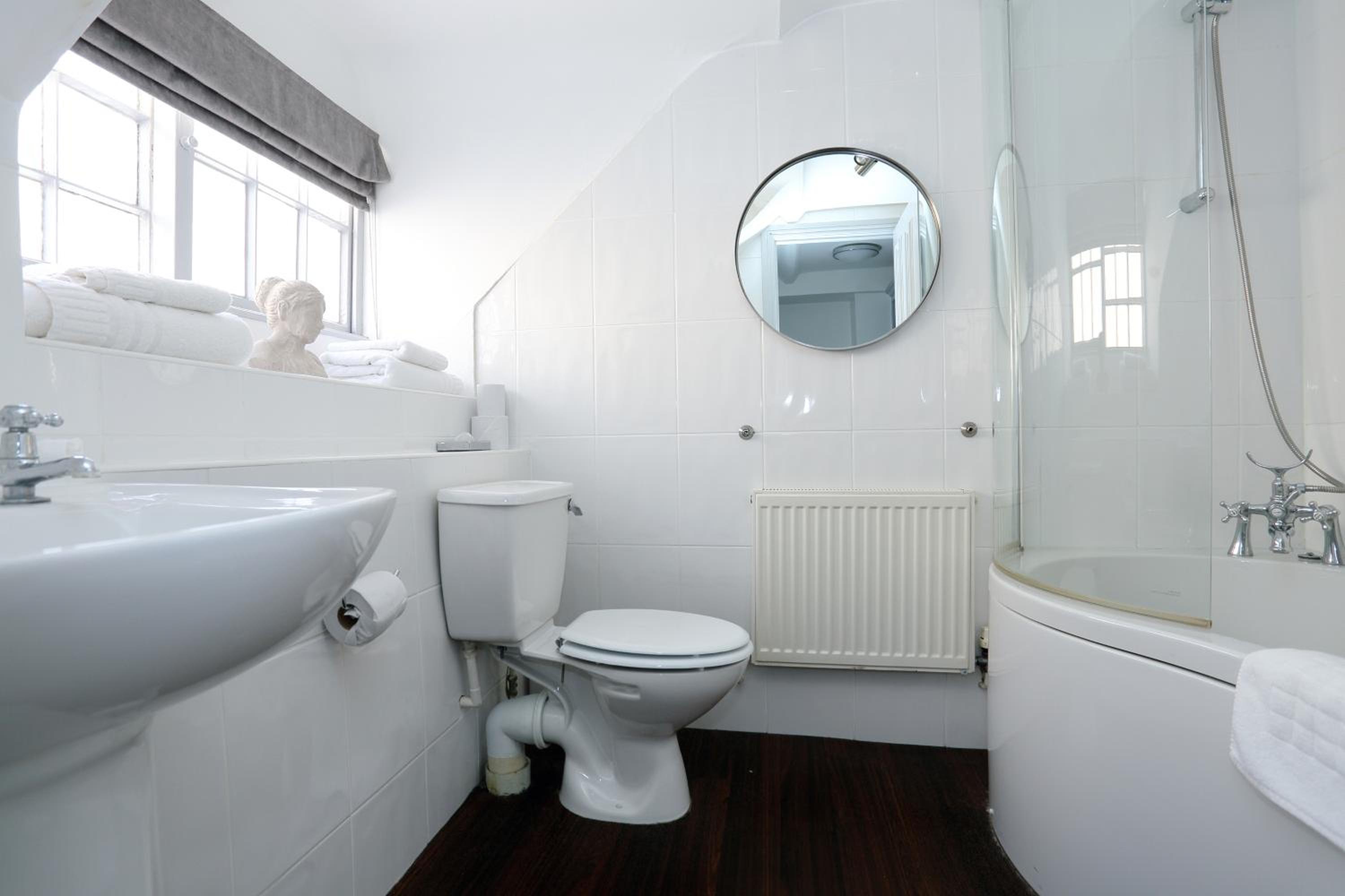 Double Room - Photo 2