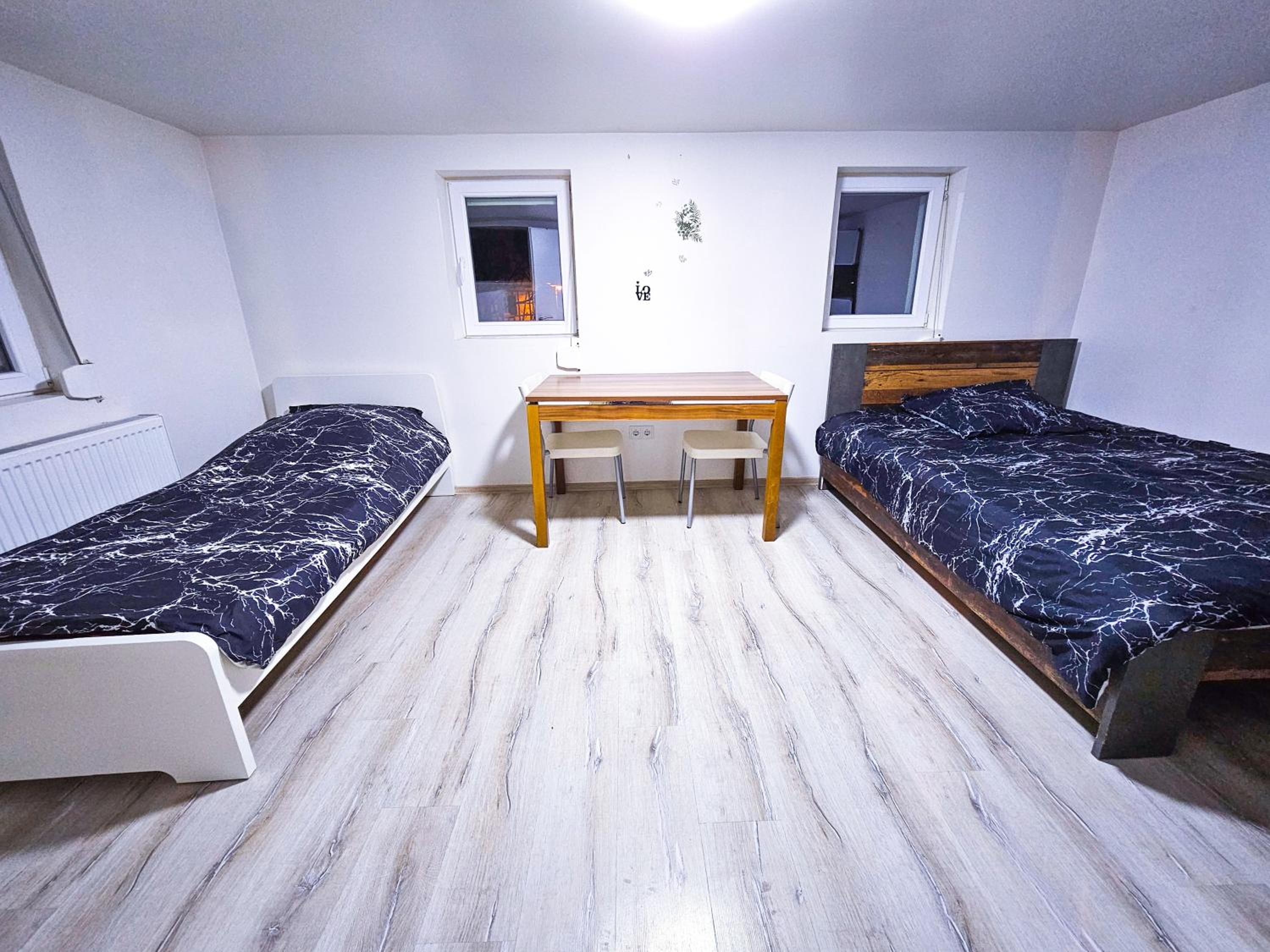 Double Room with Shared Bathroom photo 2