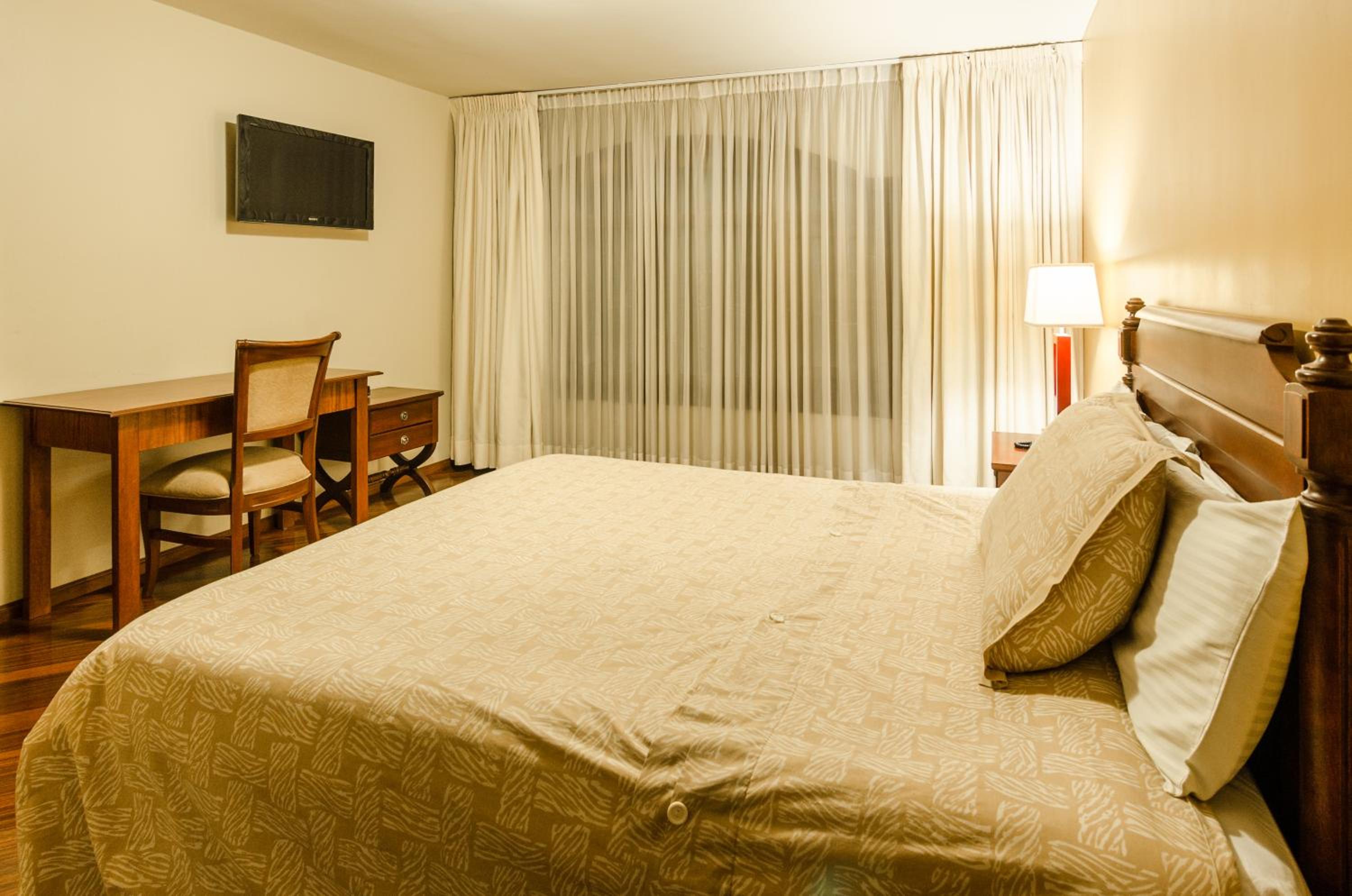 Double Room - Disability Access photo 3
