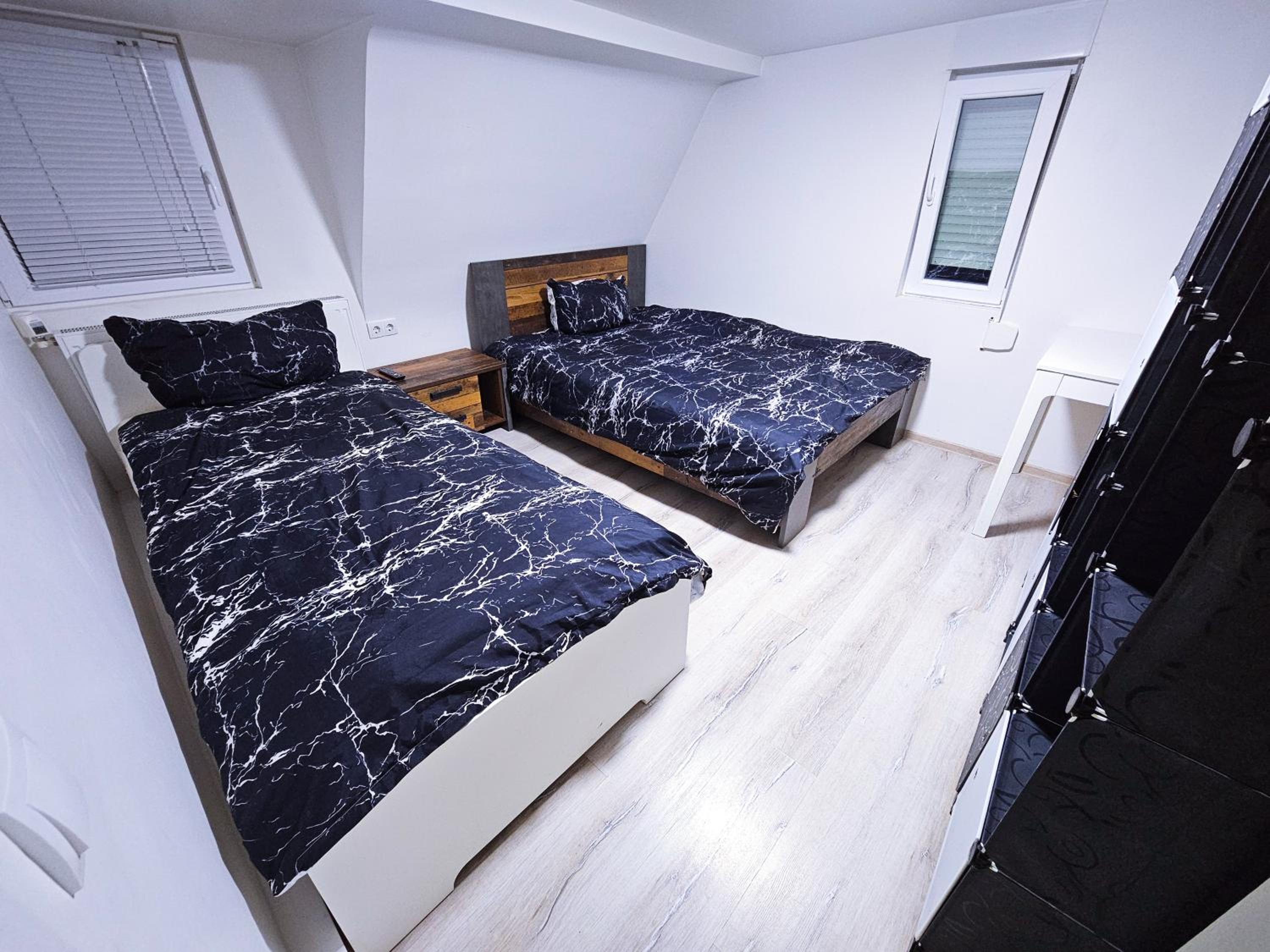 Standard Double Room with Shared Bathroom photo 1