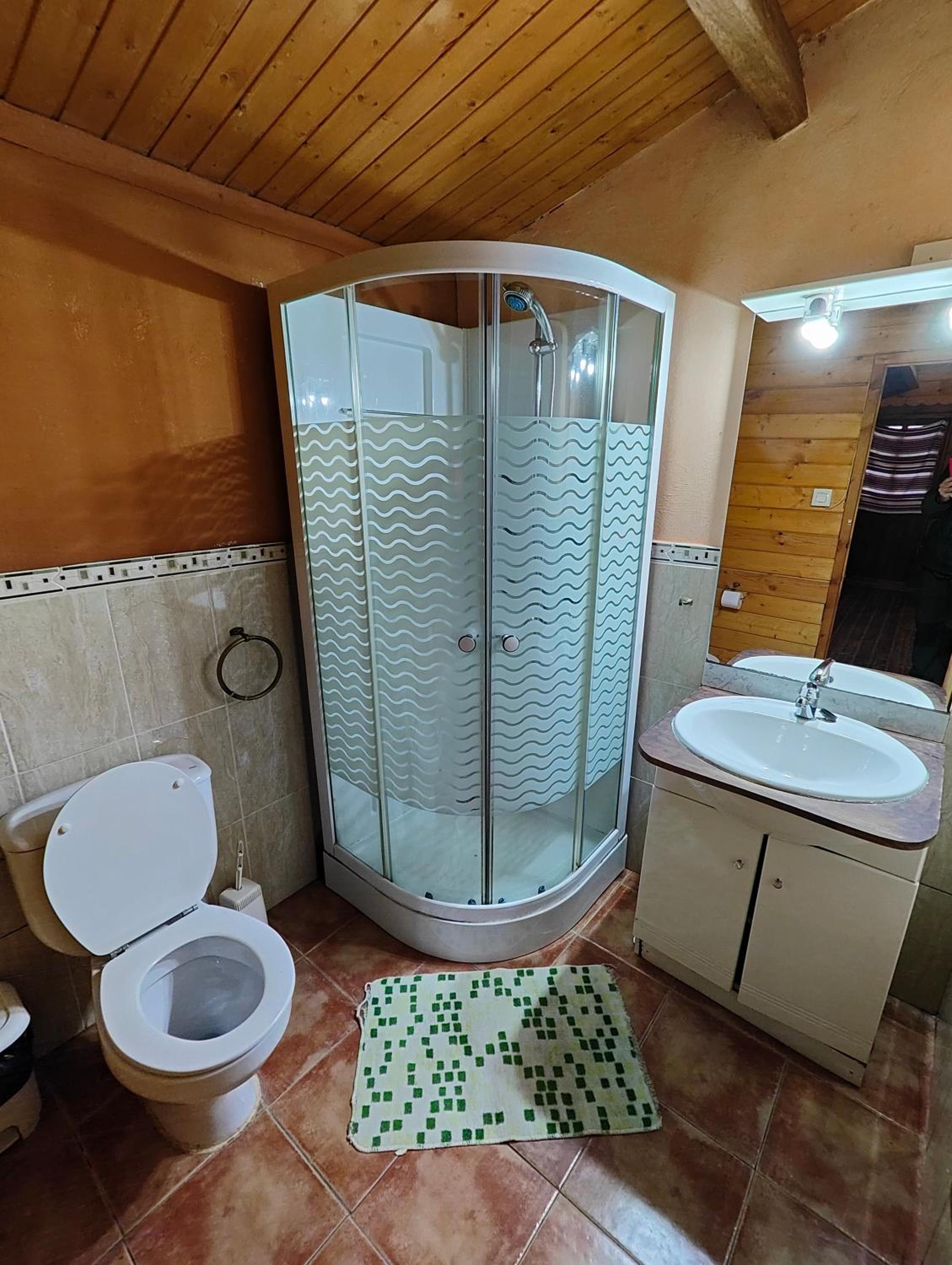 Cottage with Garden View - Photo 5