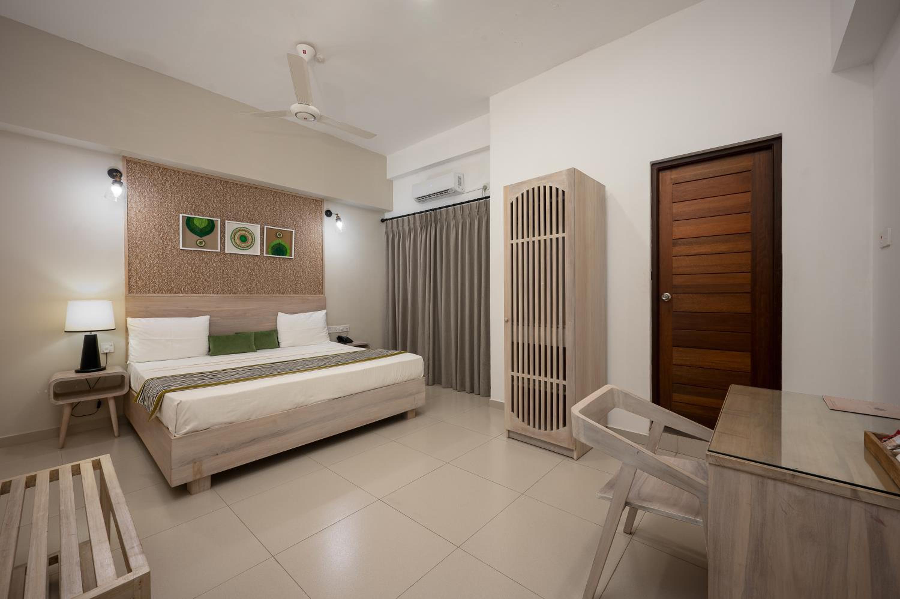 Superior King Room