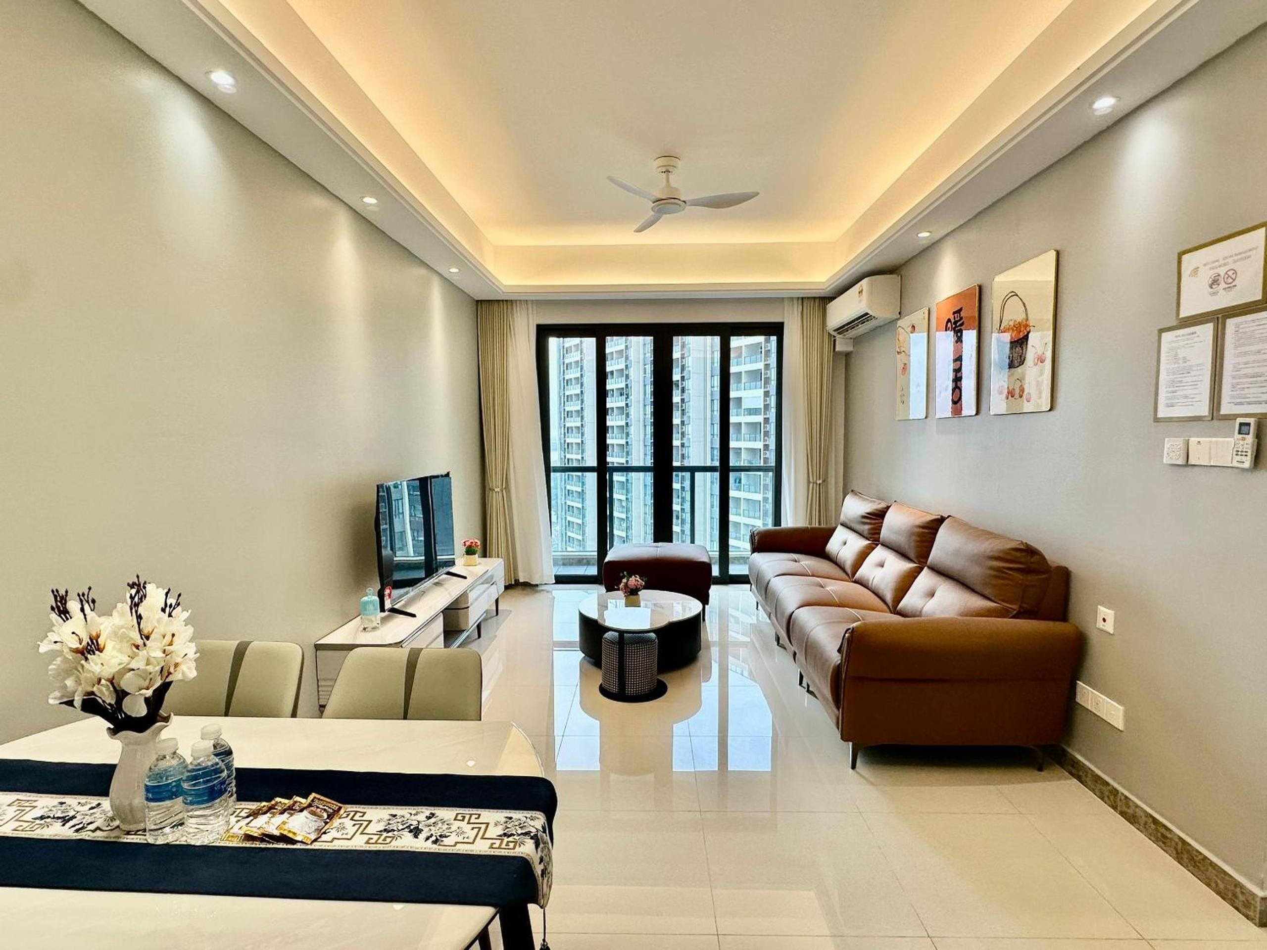 Three-Bedroom Deluxe Apartment photo 2