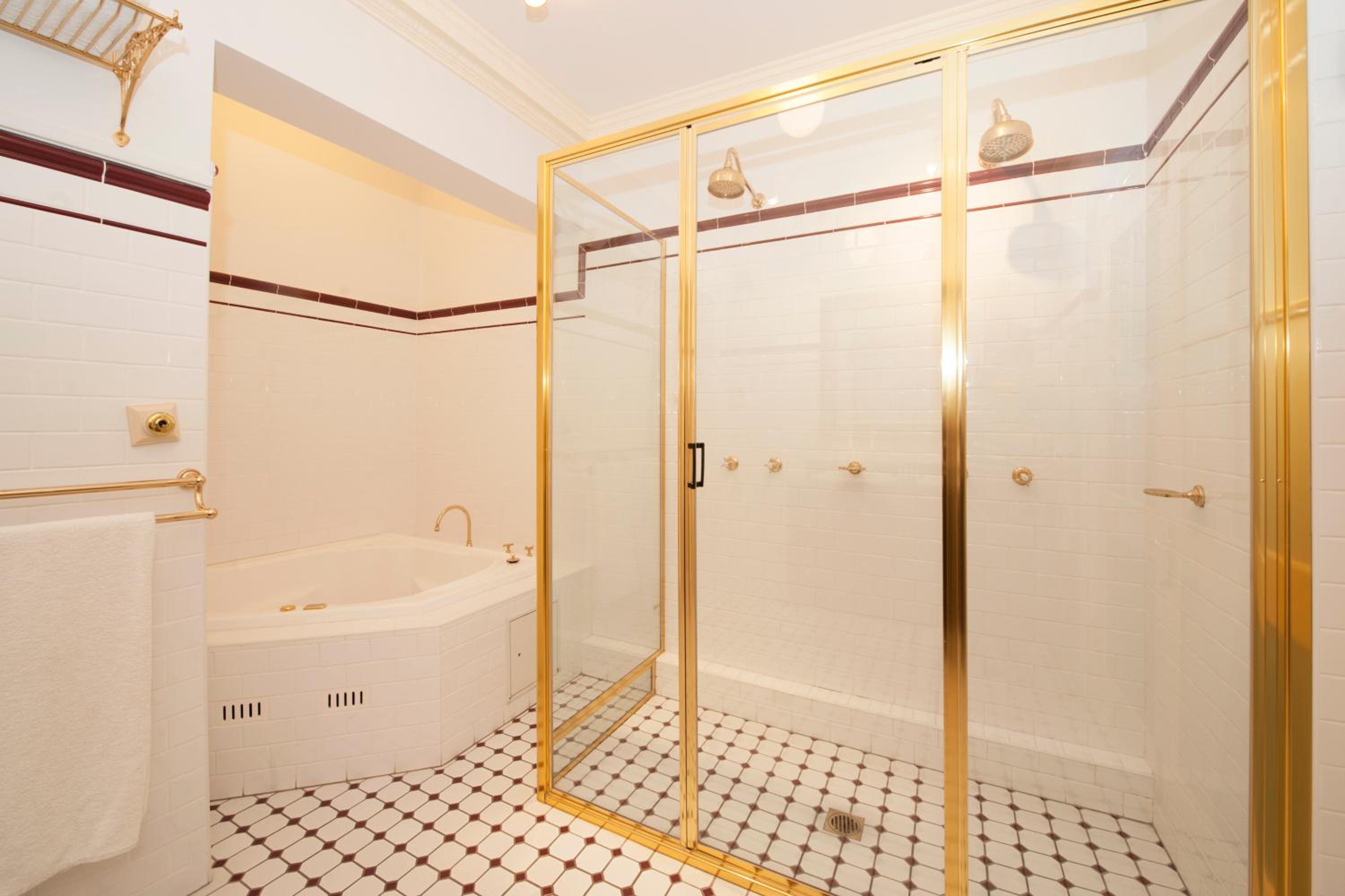 Executive Queen Room photo 3