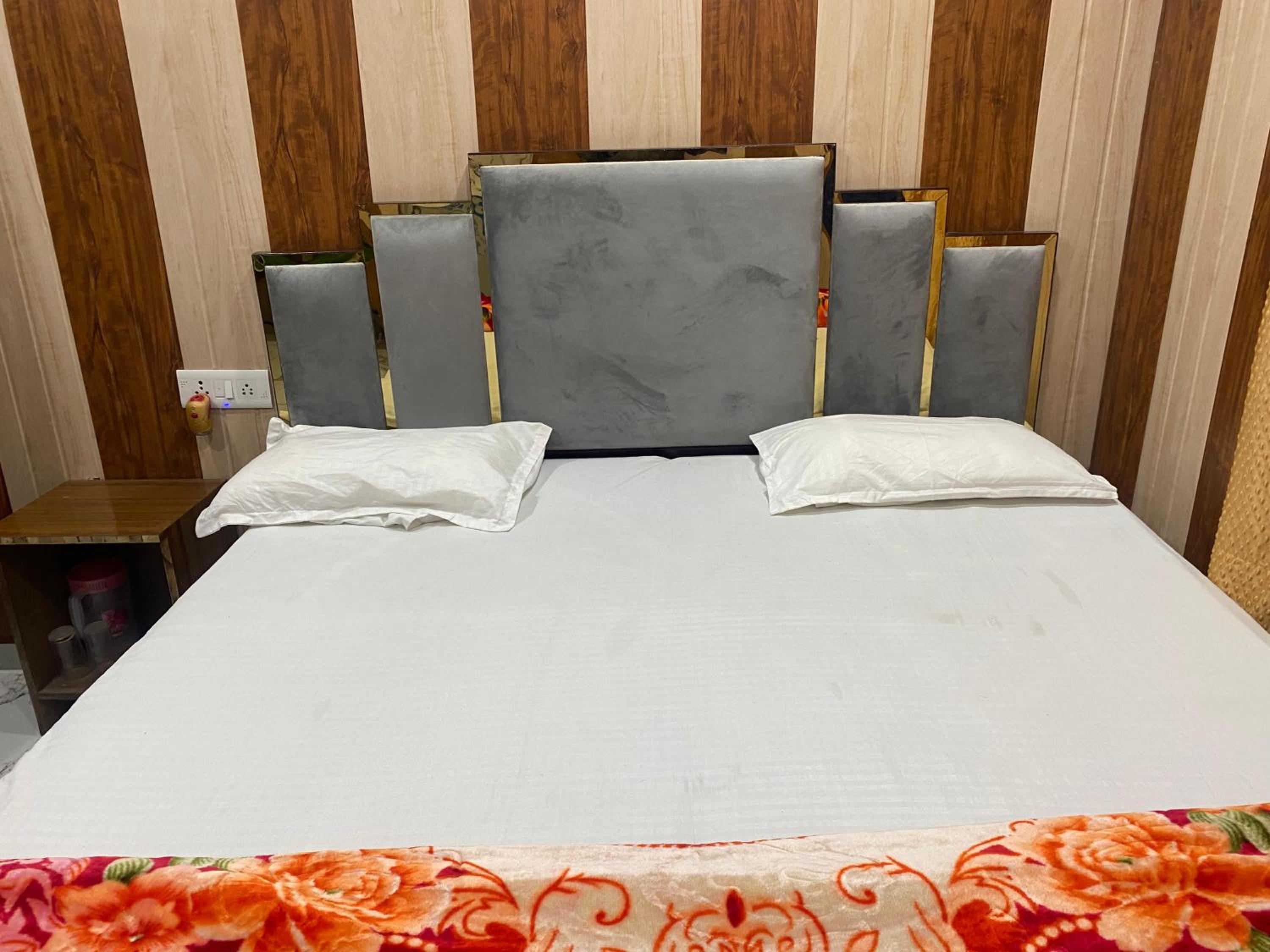 Double Room - Photo 4