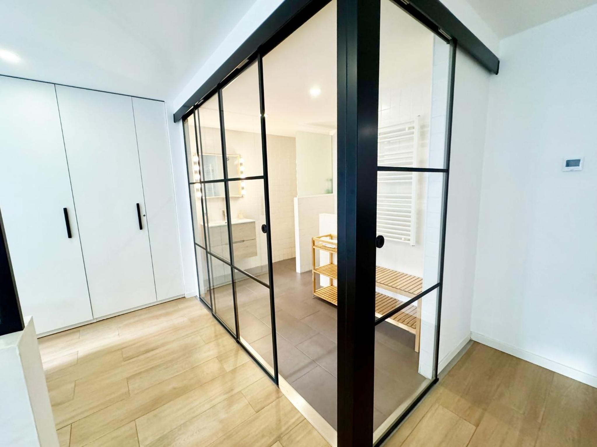 One-Bedroom Apartment - Photo 7