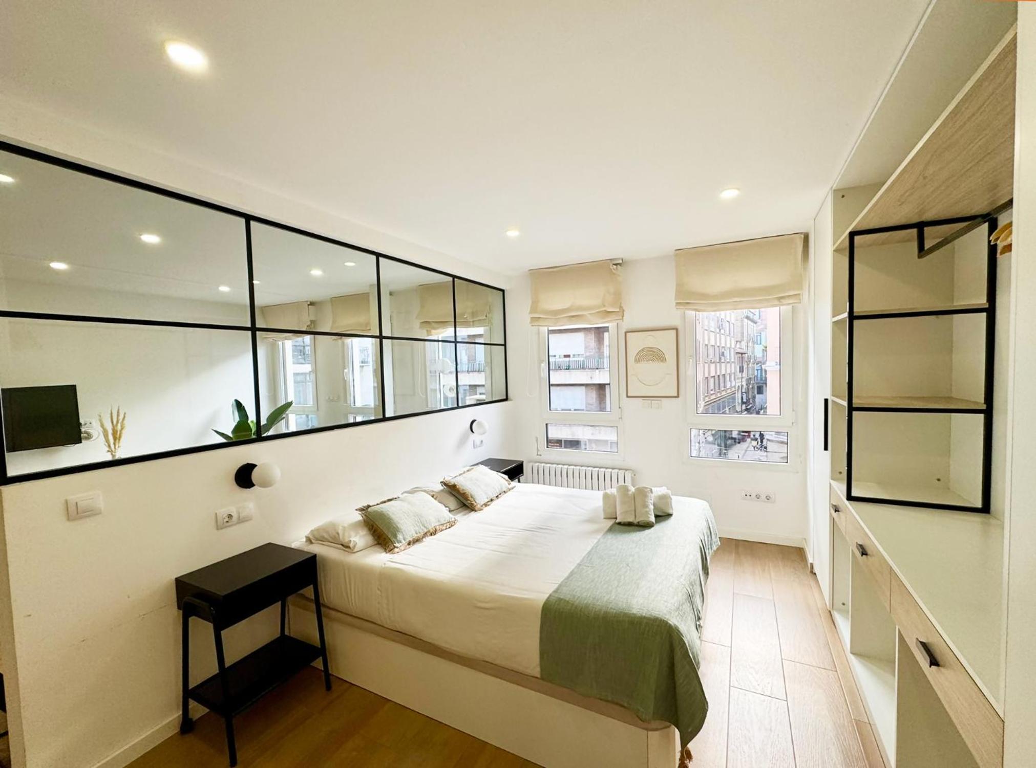 One-Bedroom Apartment - Photo 9