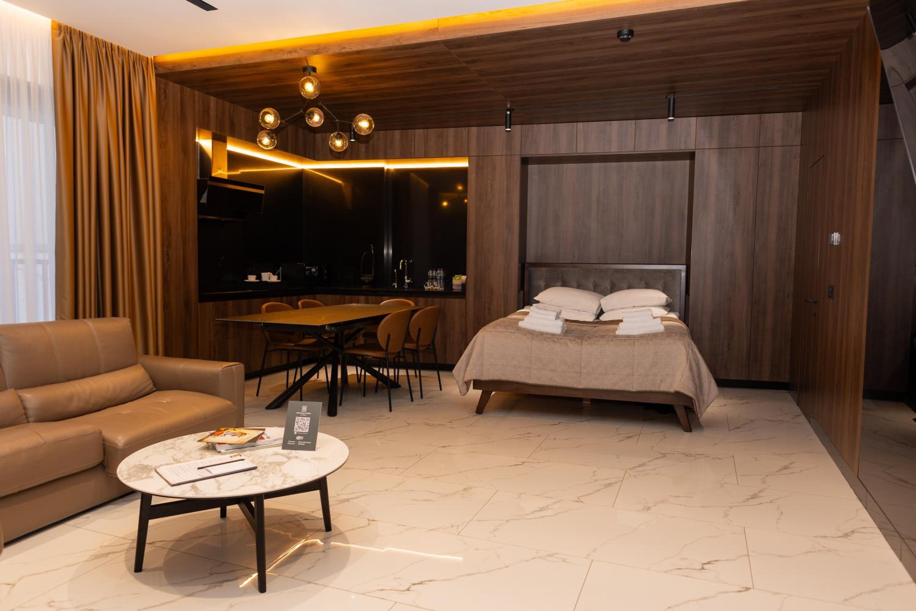 One-Bedroom Deluxe Apartment