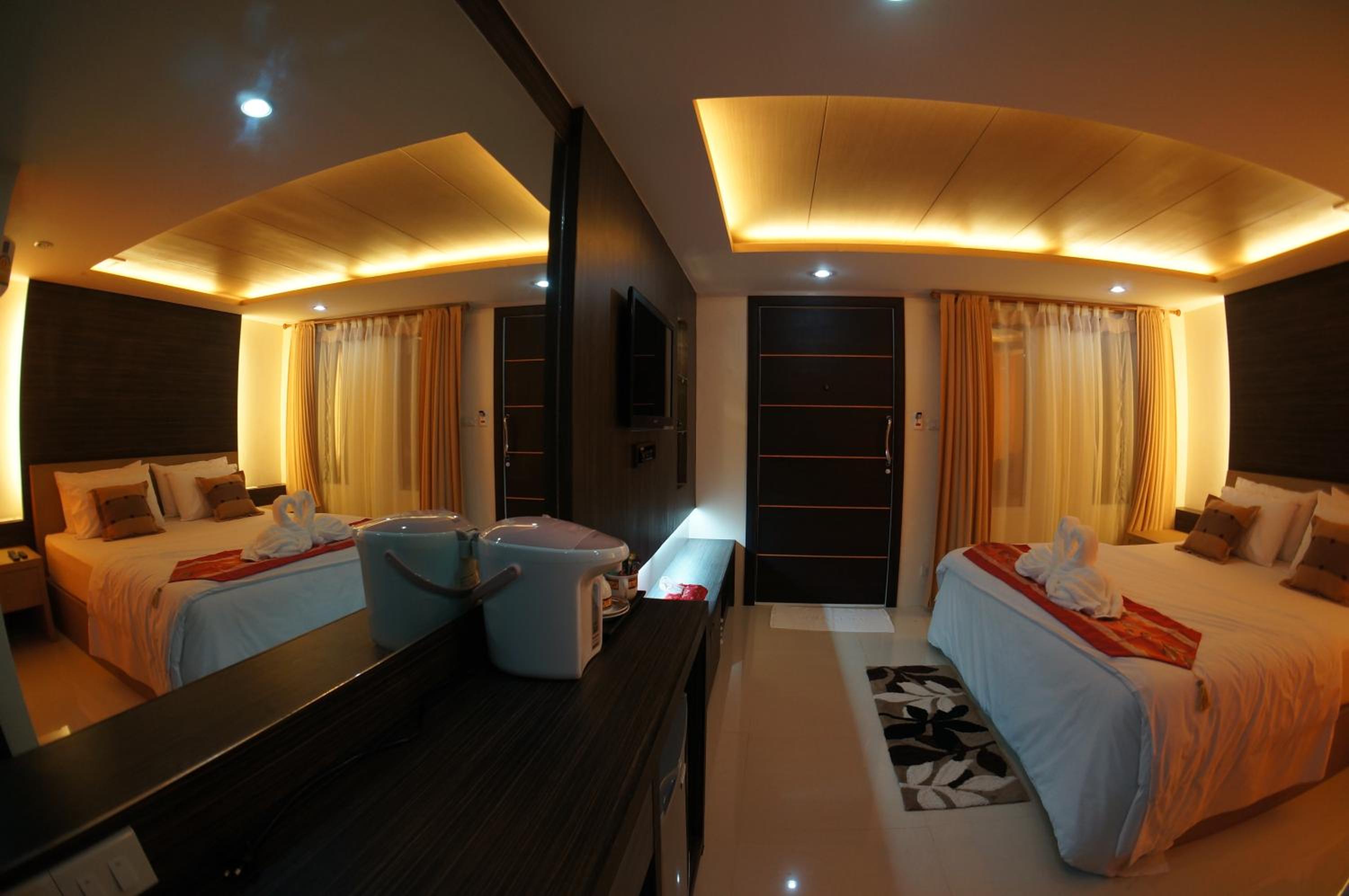 Economy Double Room - Photo 9