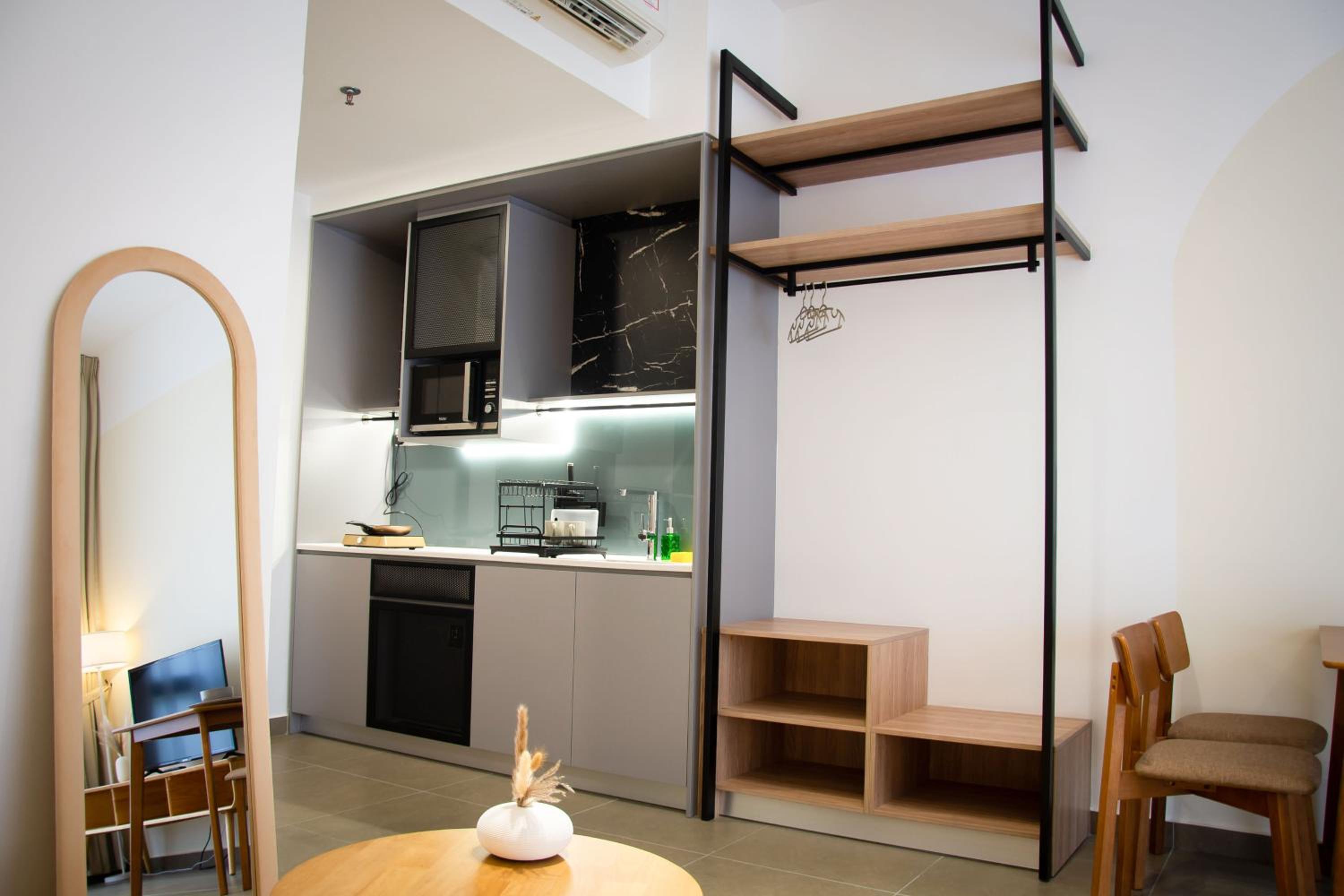 One-Bedroom Apartment - Non-Smoking