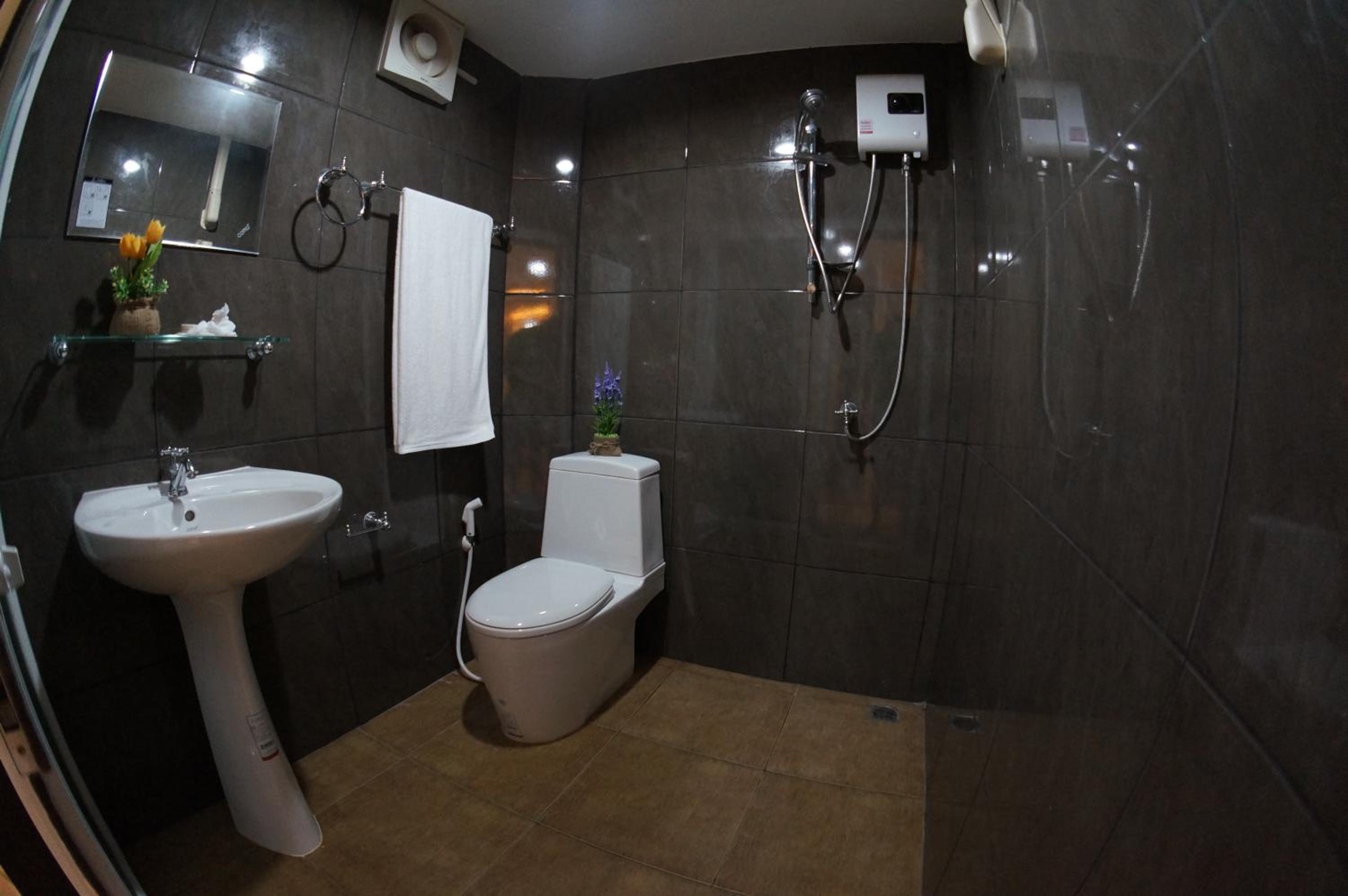 Economy Double Room - Photo 4