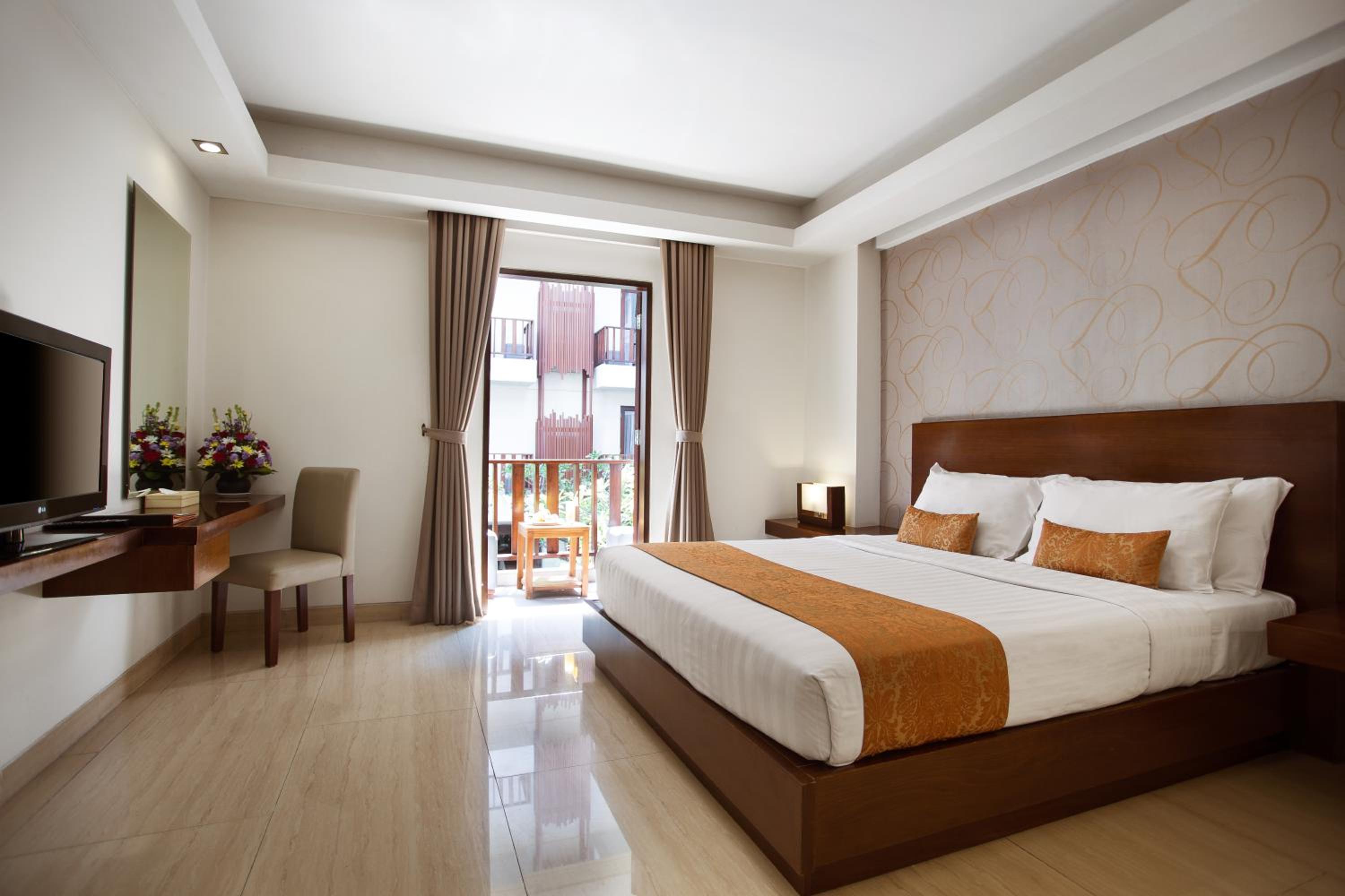 Deluxe Double or Twin Room Balcony - Photo 5