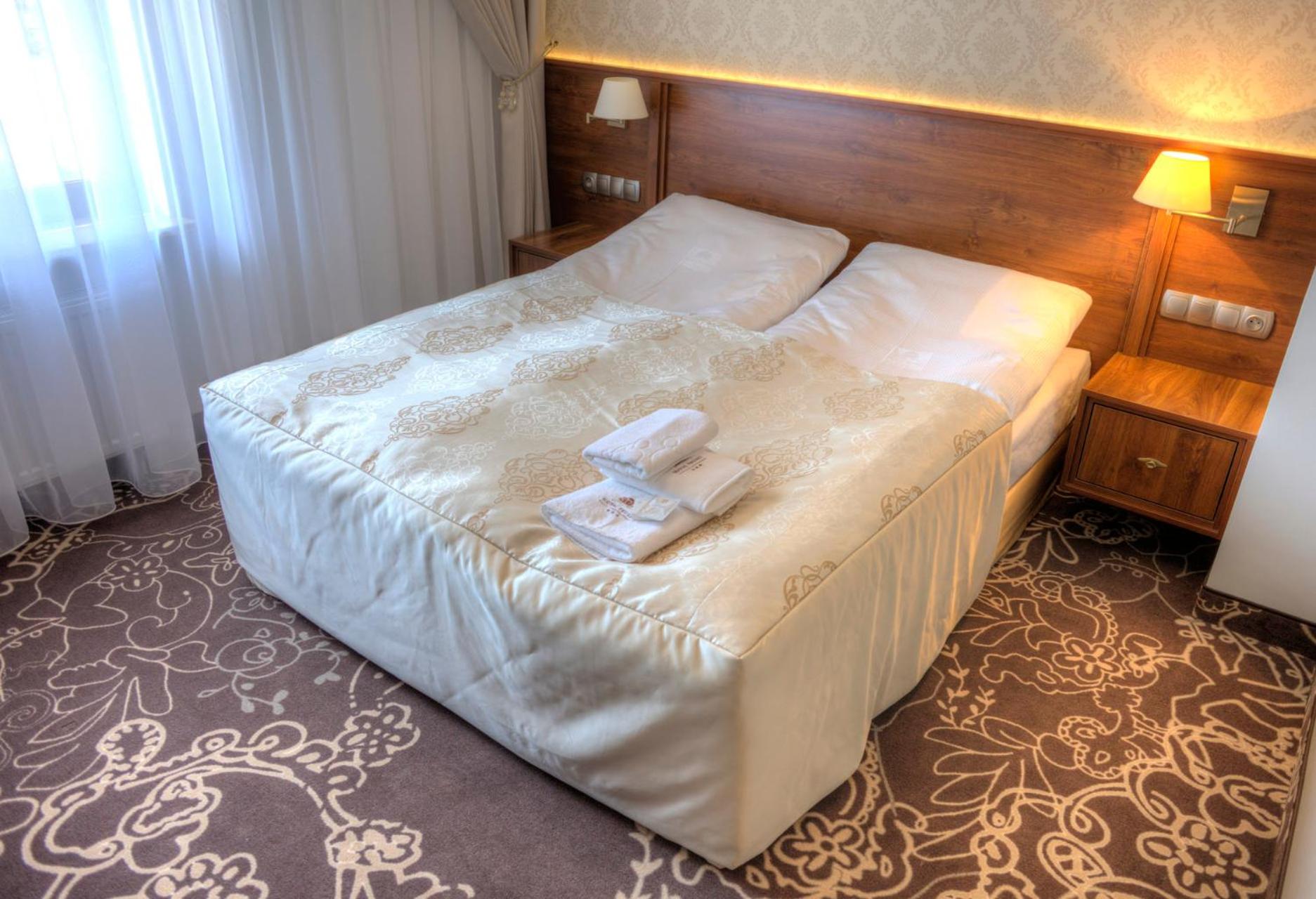 Standard Double Room - Photo 8