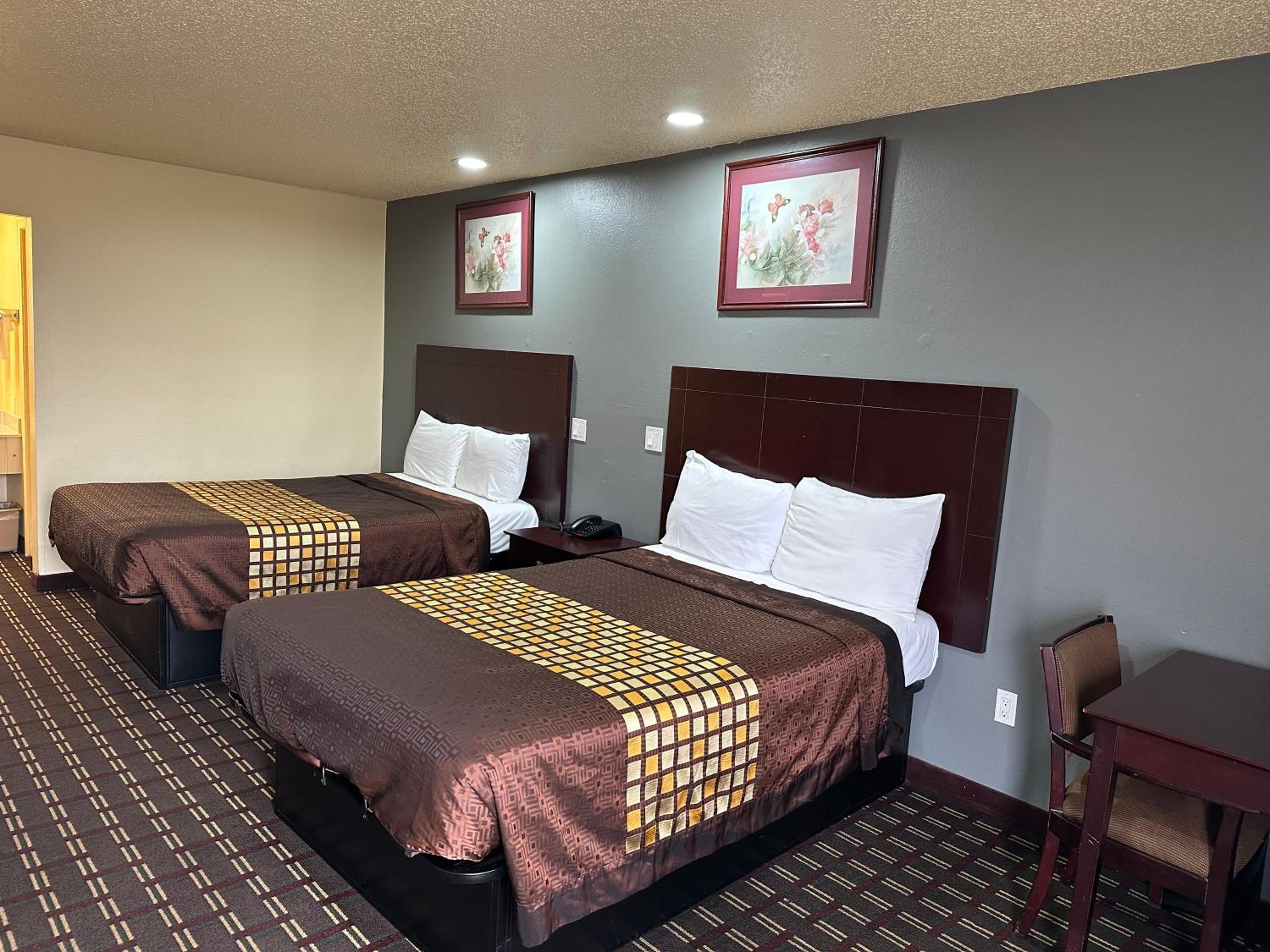 Double Room with Two Double Beds photo 1