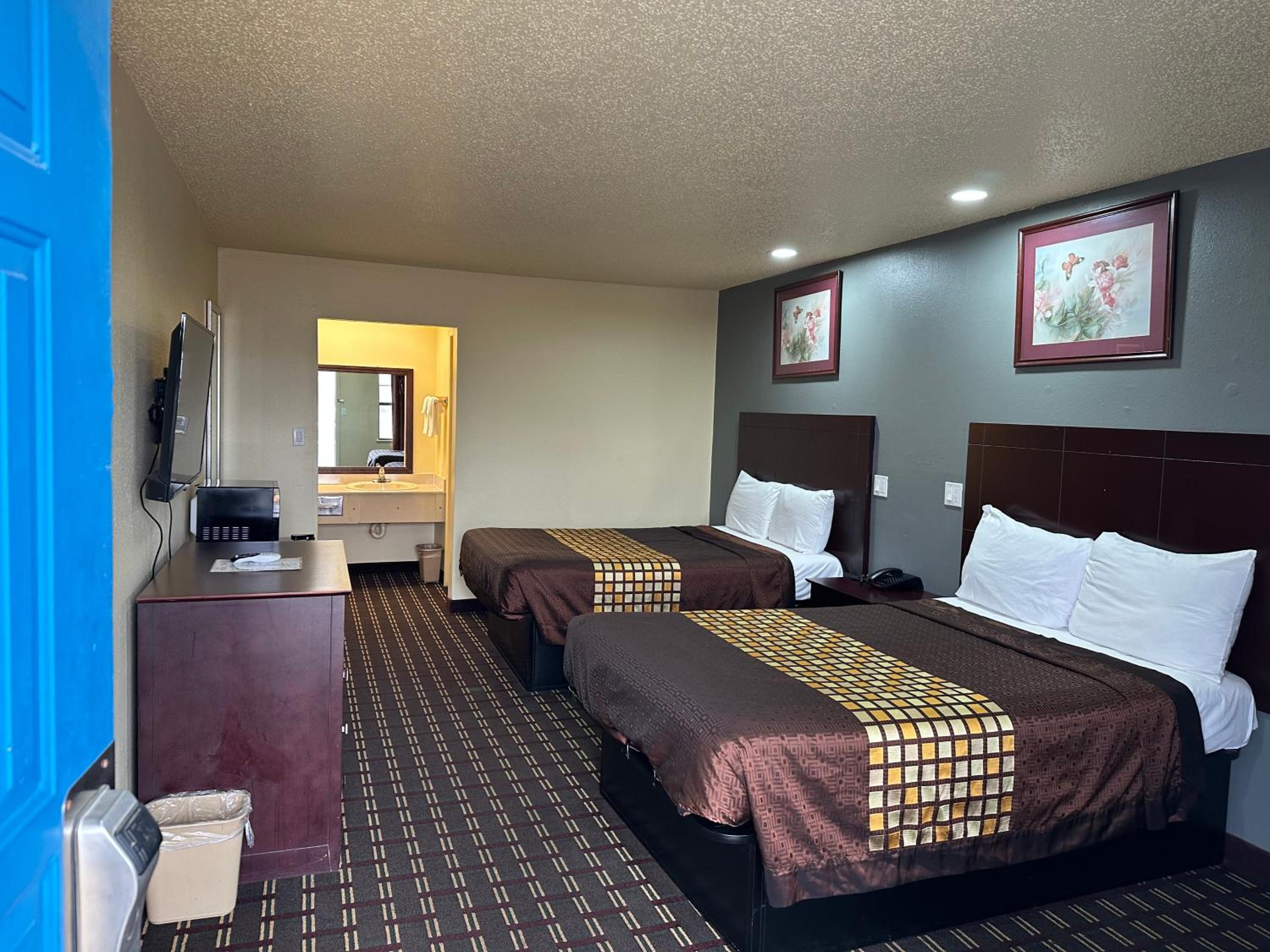 Double Room with Two Double Beds photo 3