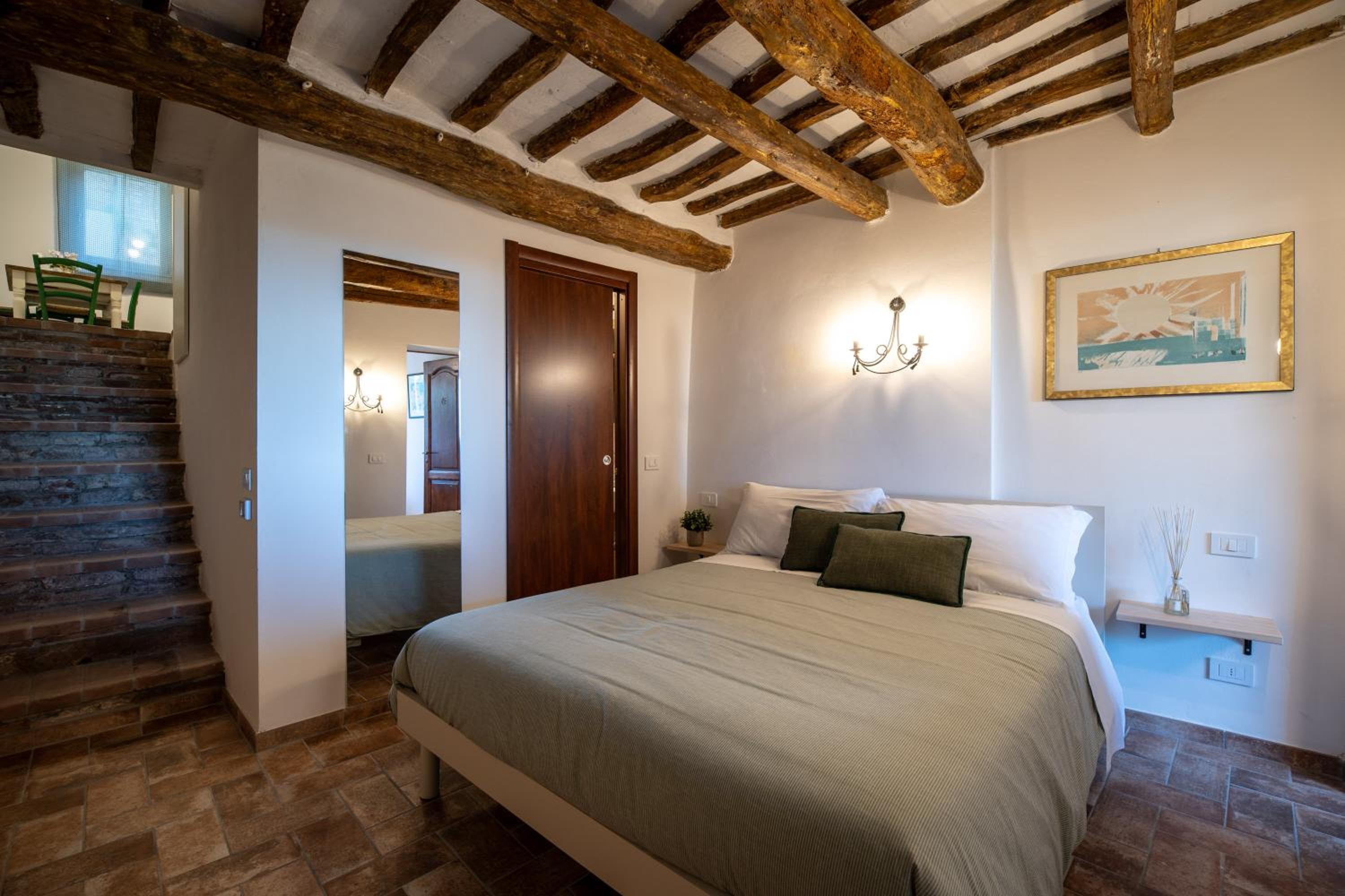 One-Bedroom Deluxe Apartment