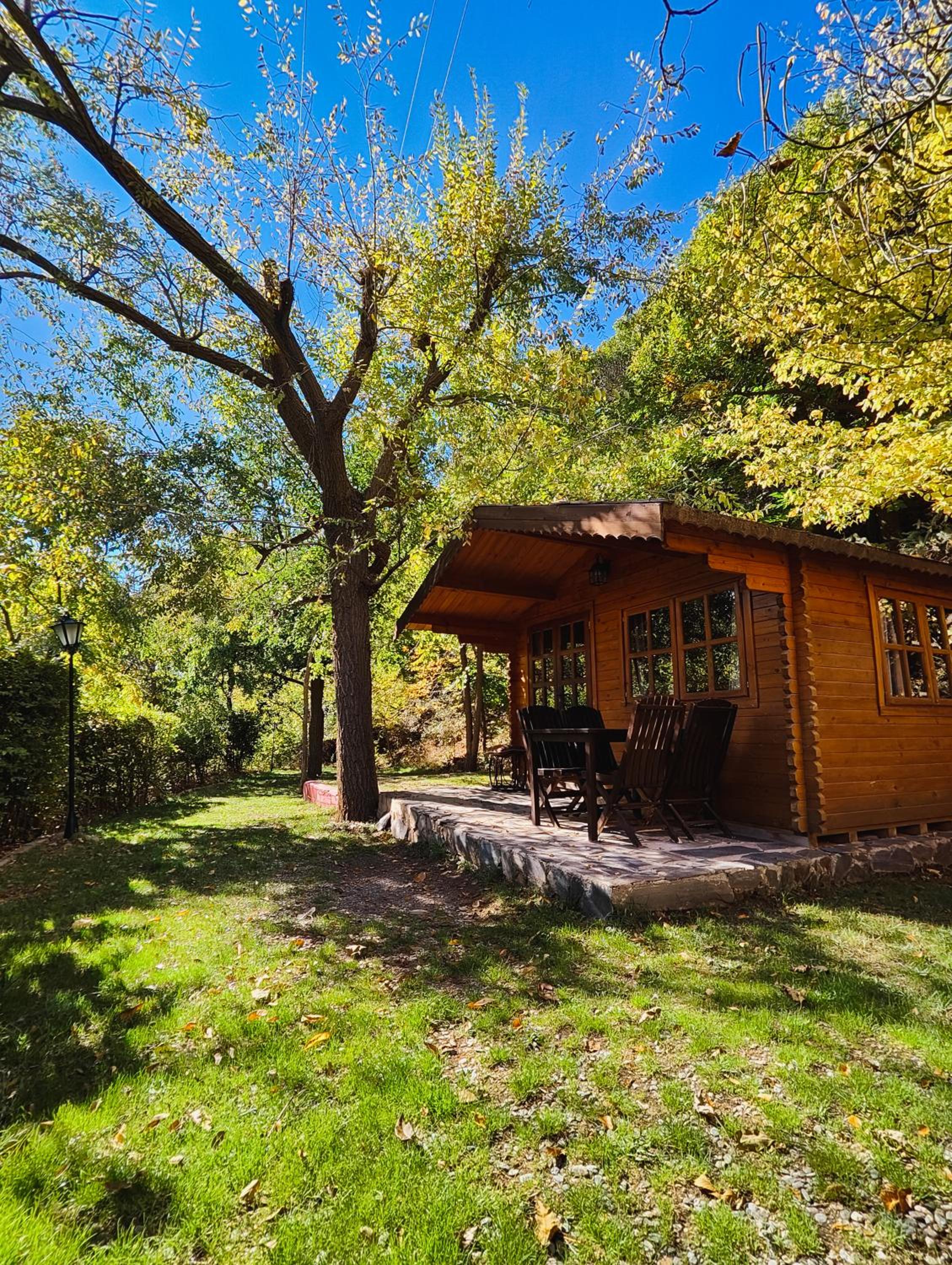 Cottage with Garden View - Photo 2