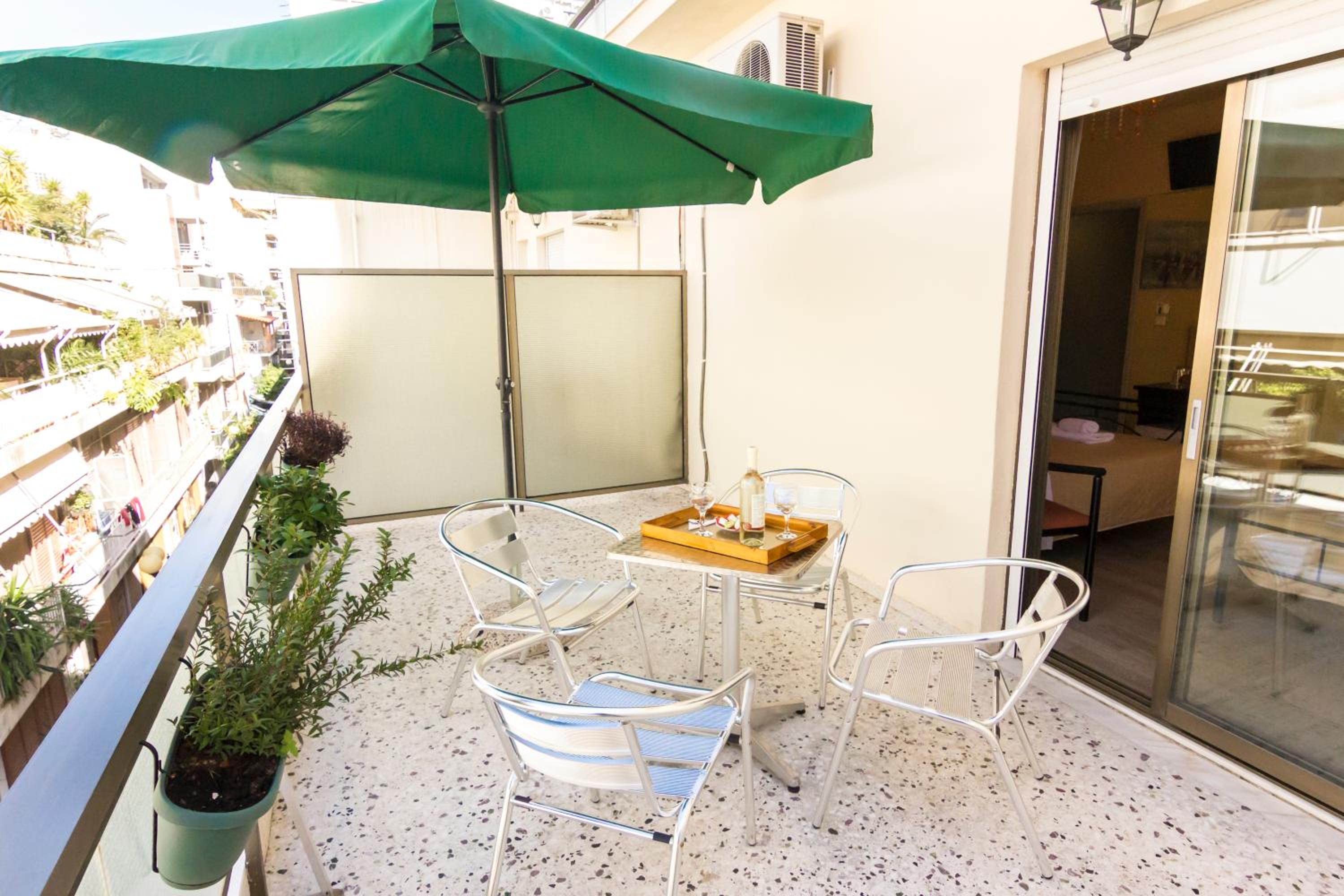 Double Room with Balcony (2 Adults + 1 Child) photo 1