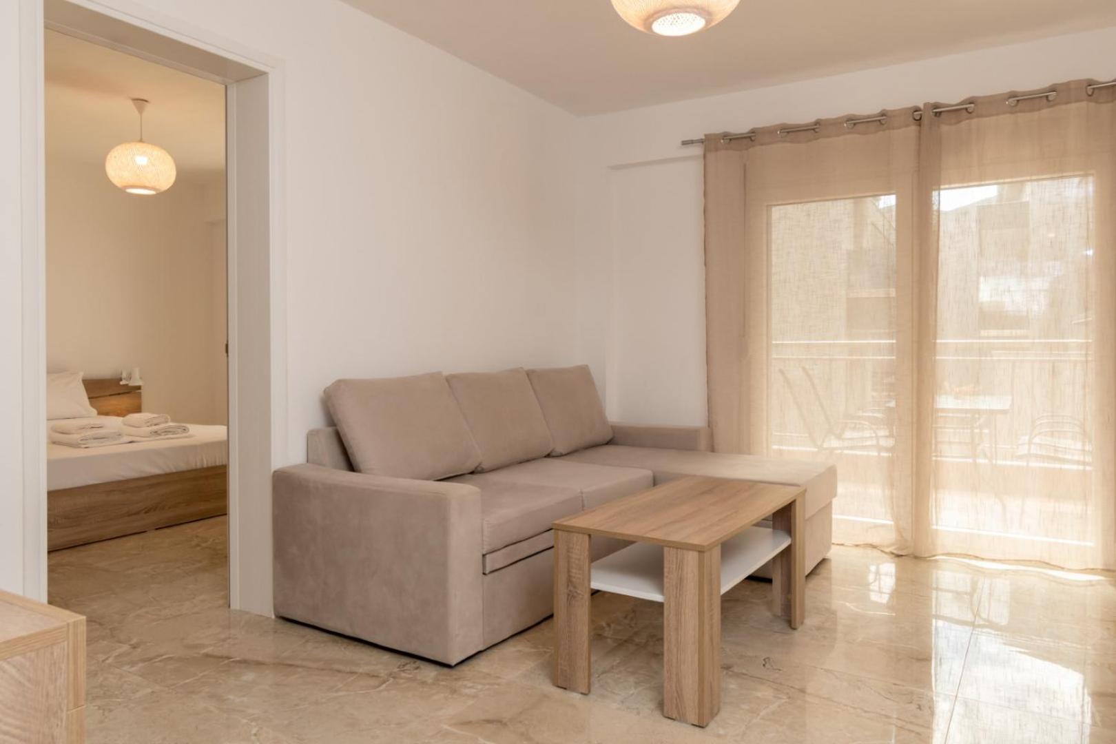 Deluxe One-Bedroom Apartment
