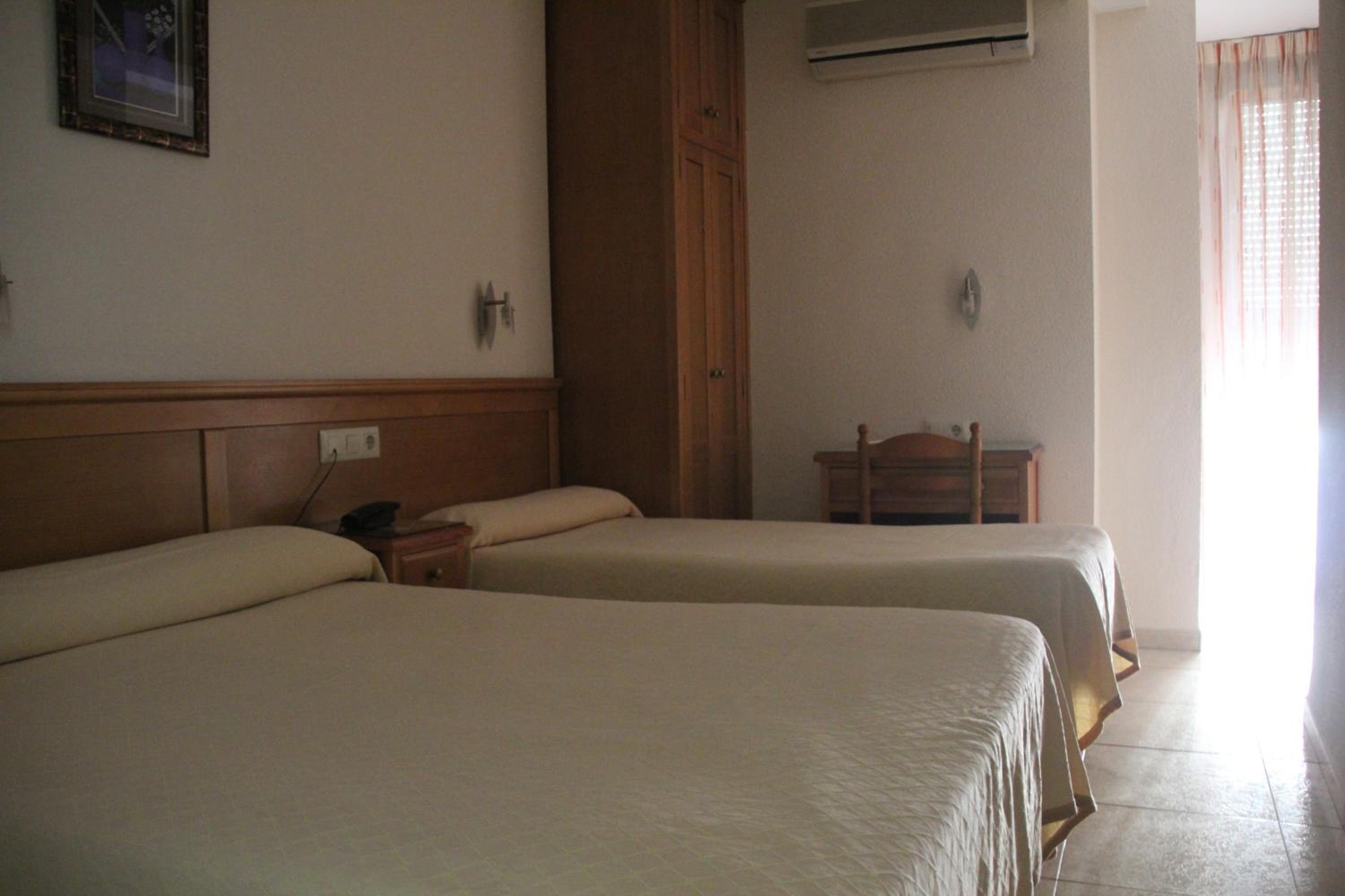 Triple Room - Photo 8