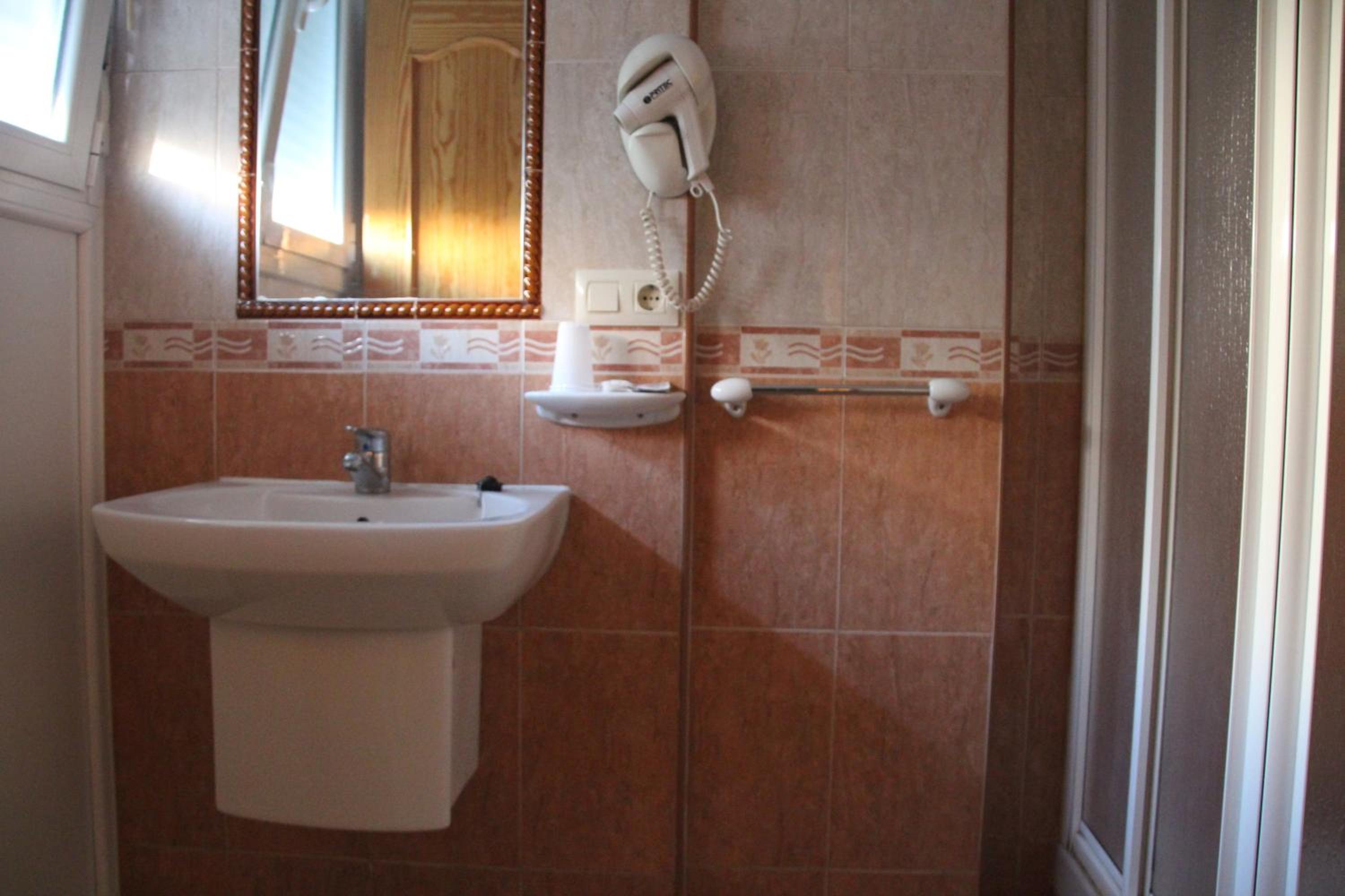 Triple Room - Photo 5