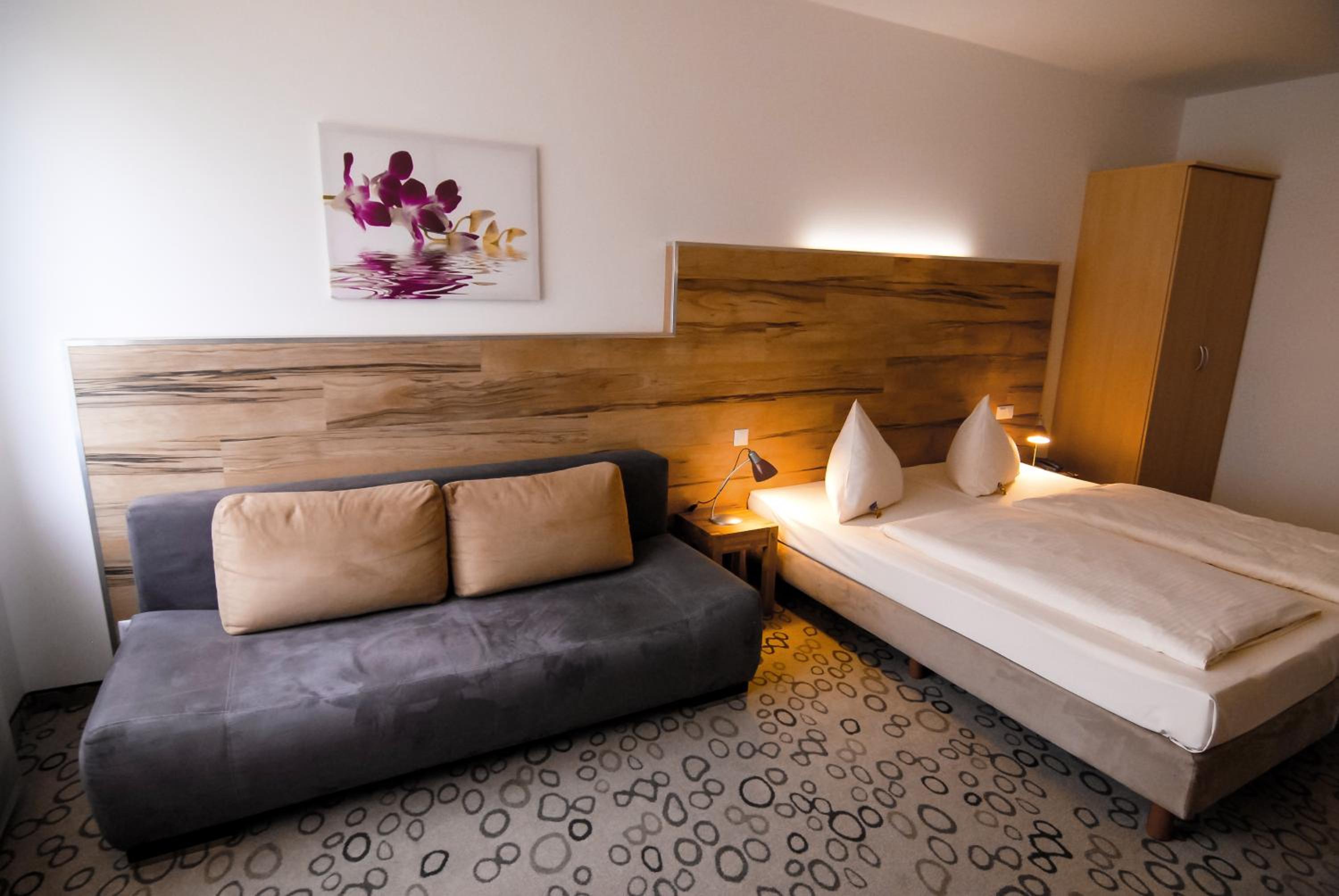 Business Apartment - Photo 3