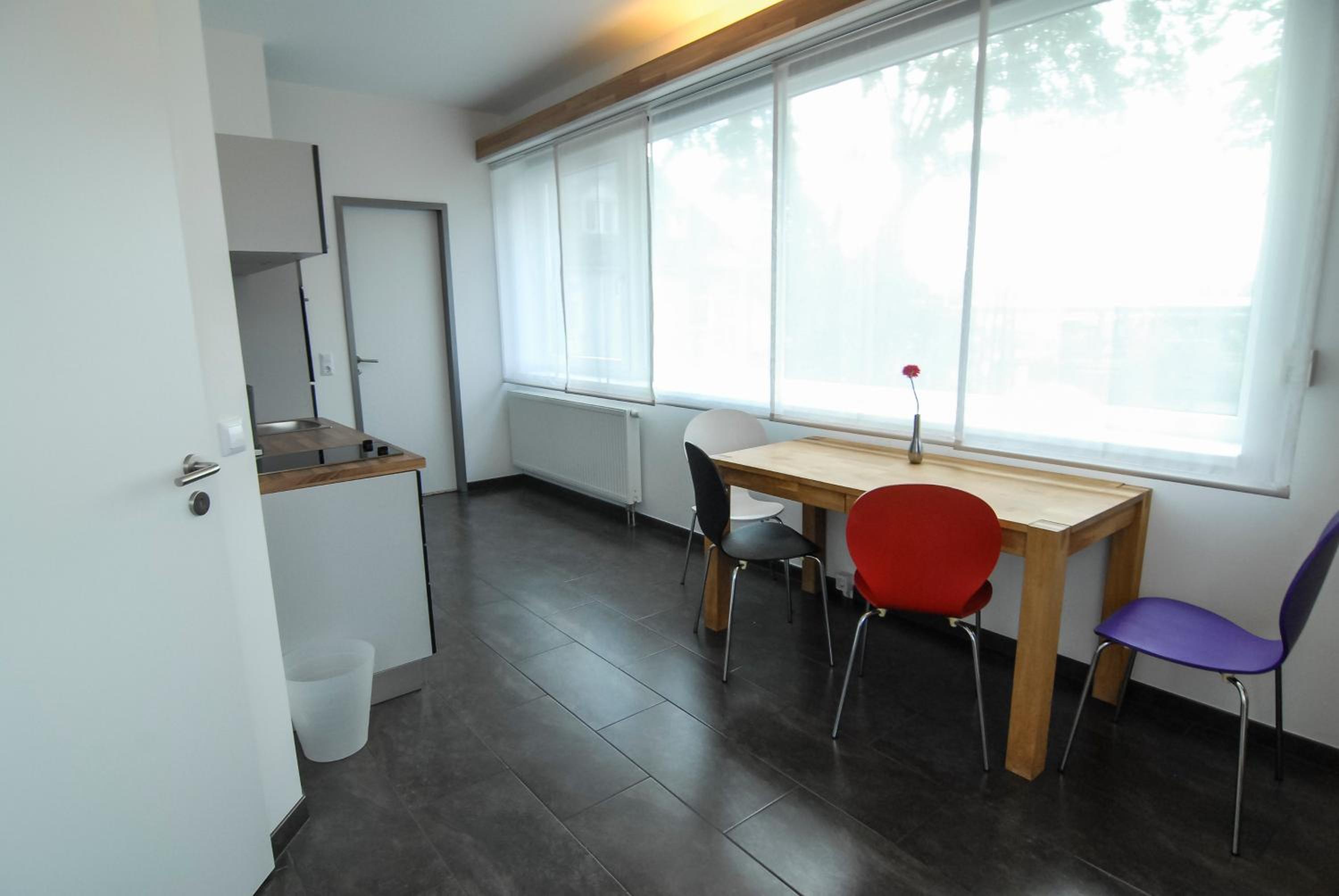Business Plus Apartment - Photo 8