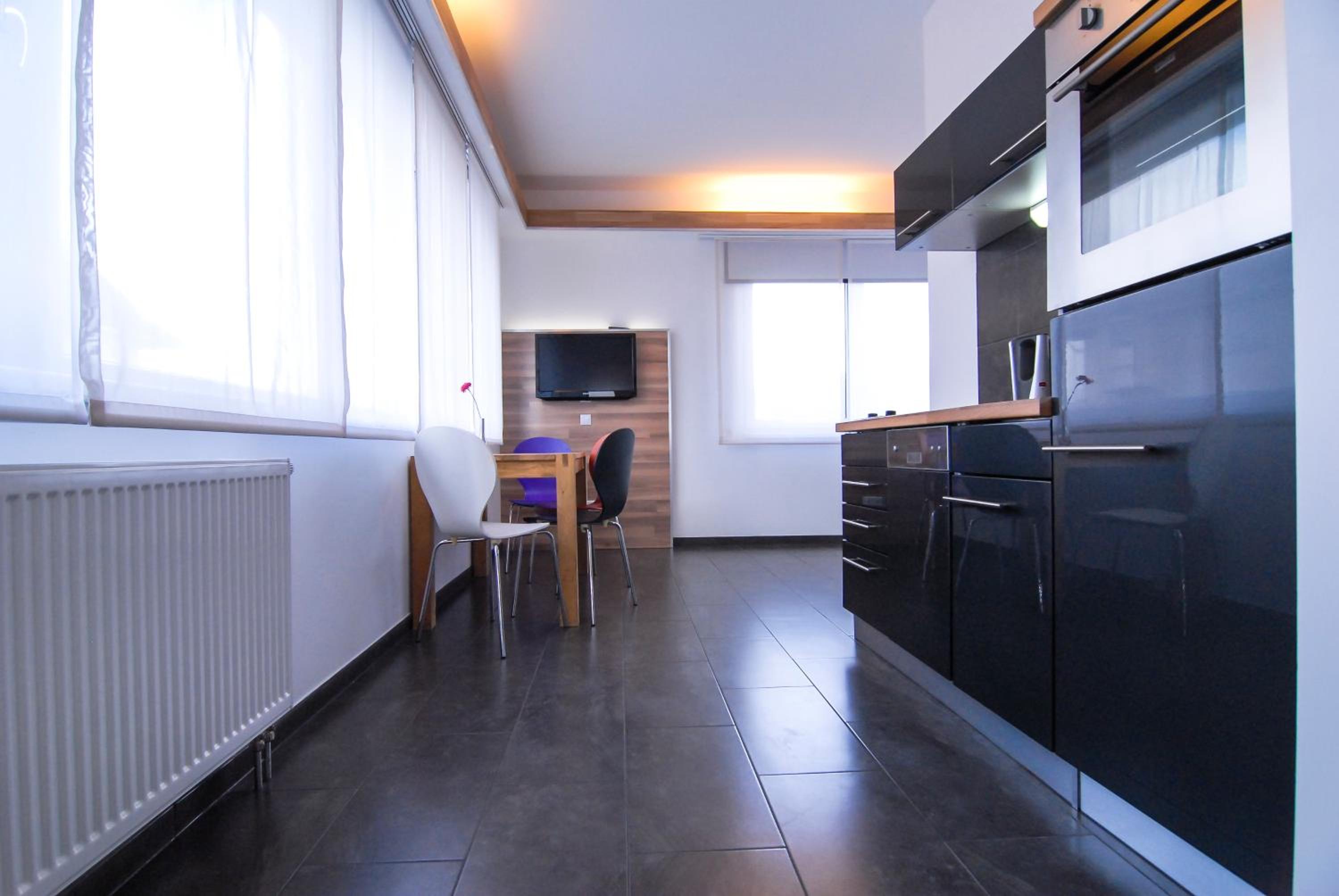 Business Plus Apartment - Photo 3