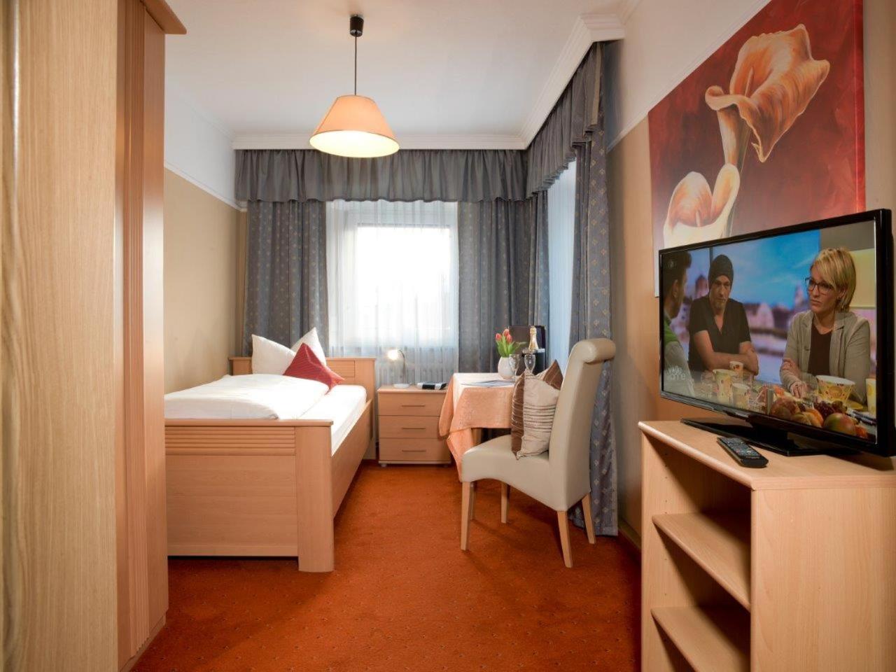 Single Room photo 2