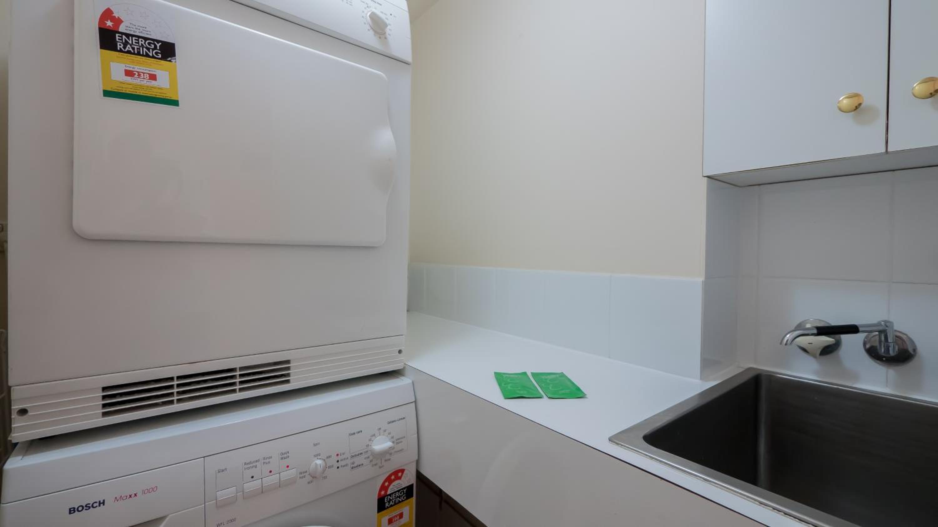 Three-Bedroom Ocean View Apartment - Photo 6