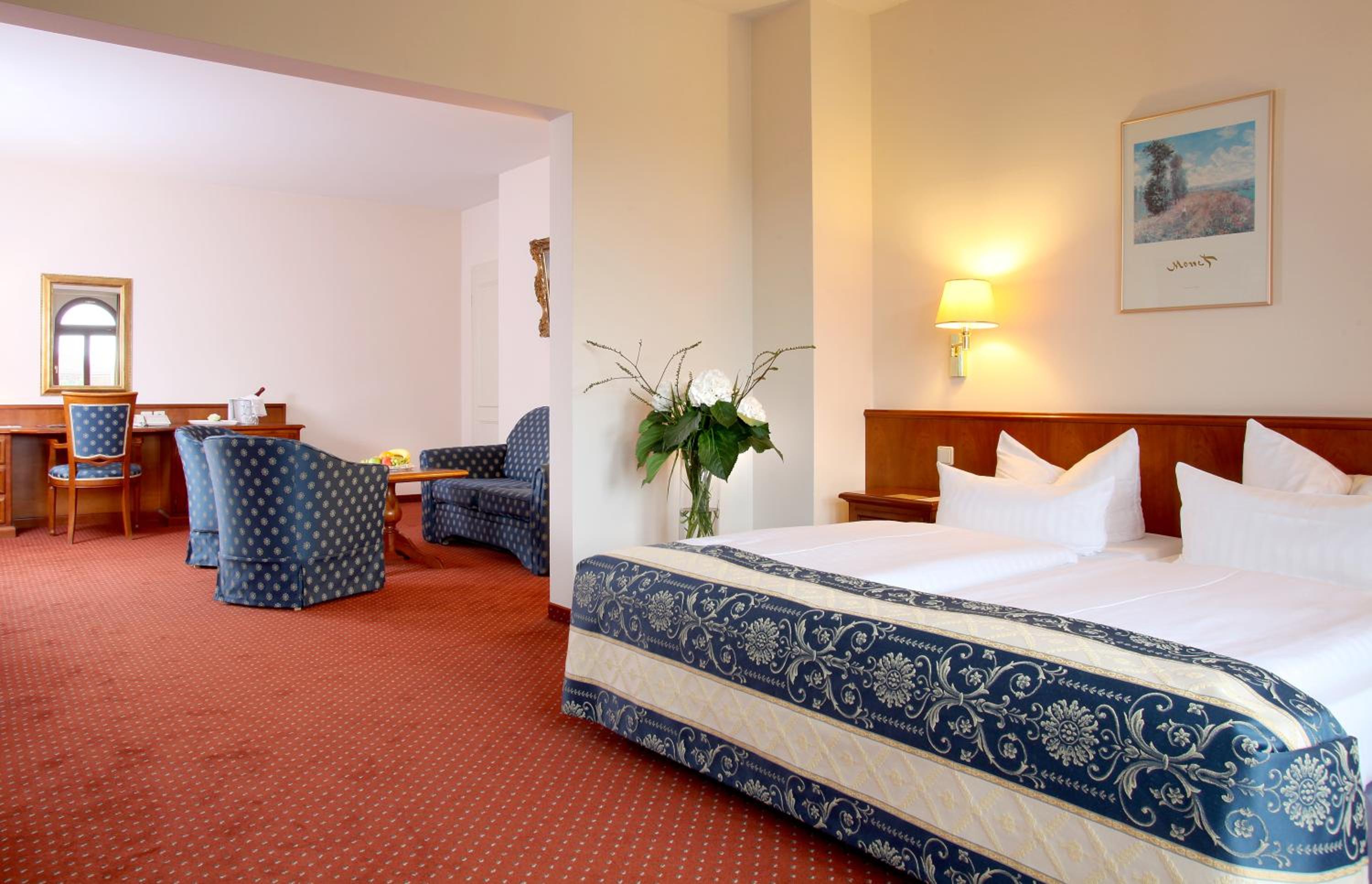 Suite - Photo 5