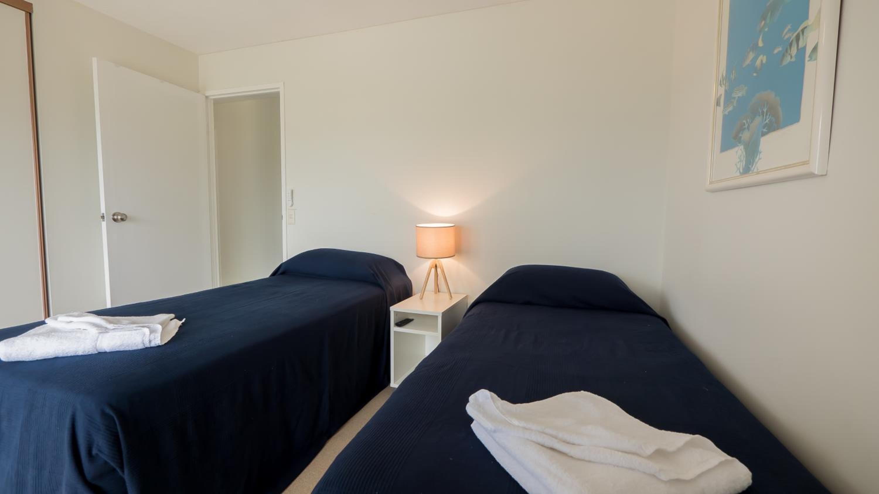 Three-Bedroom Ocean View Apartment - Photo 2