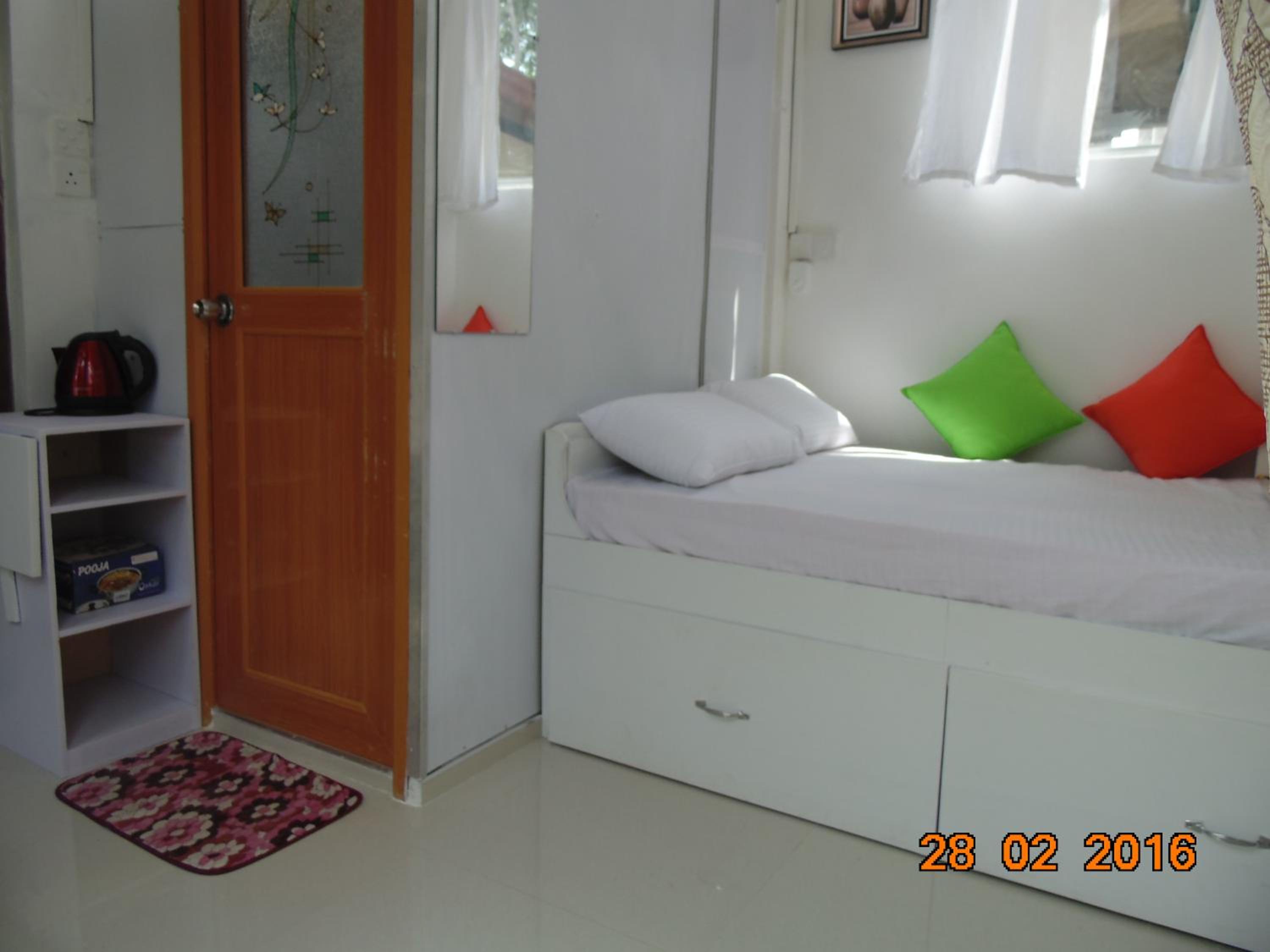 Budget Twin Room photo 1