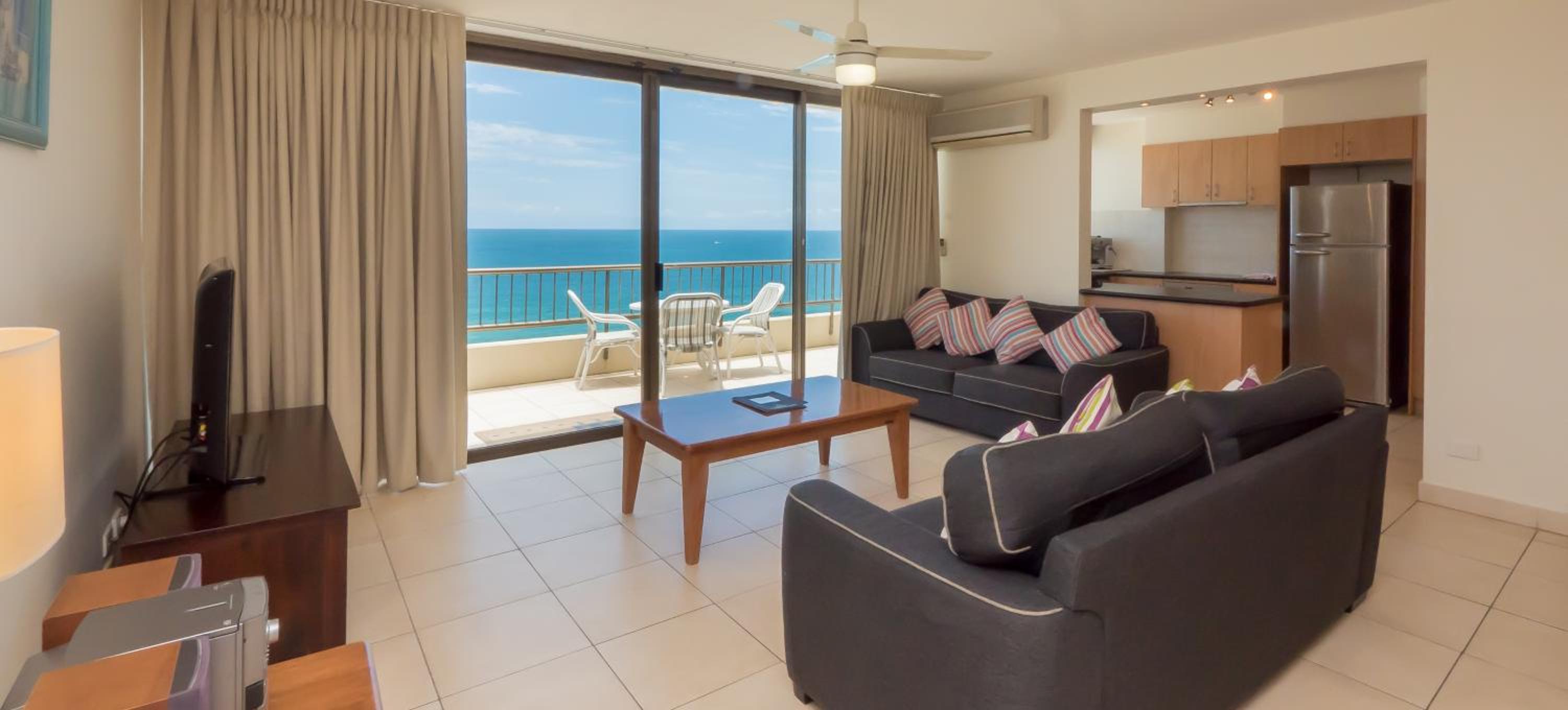 Three-Bedroom Ocean View Apartment - Photo 7