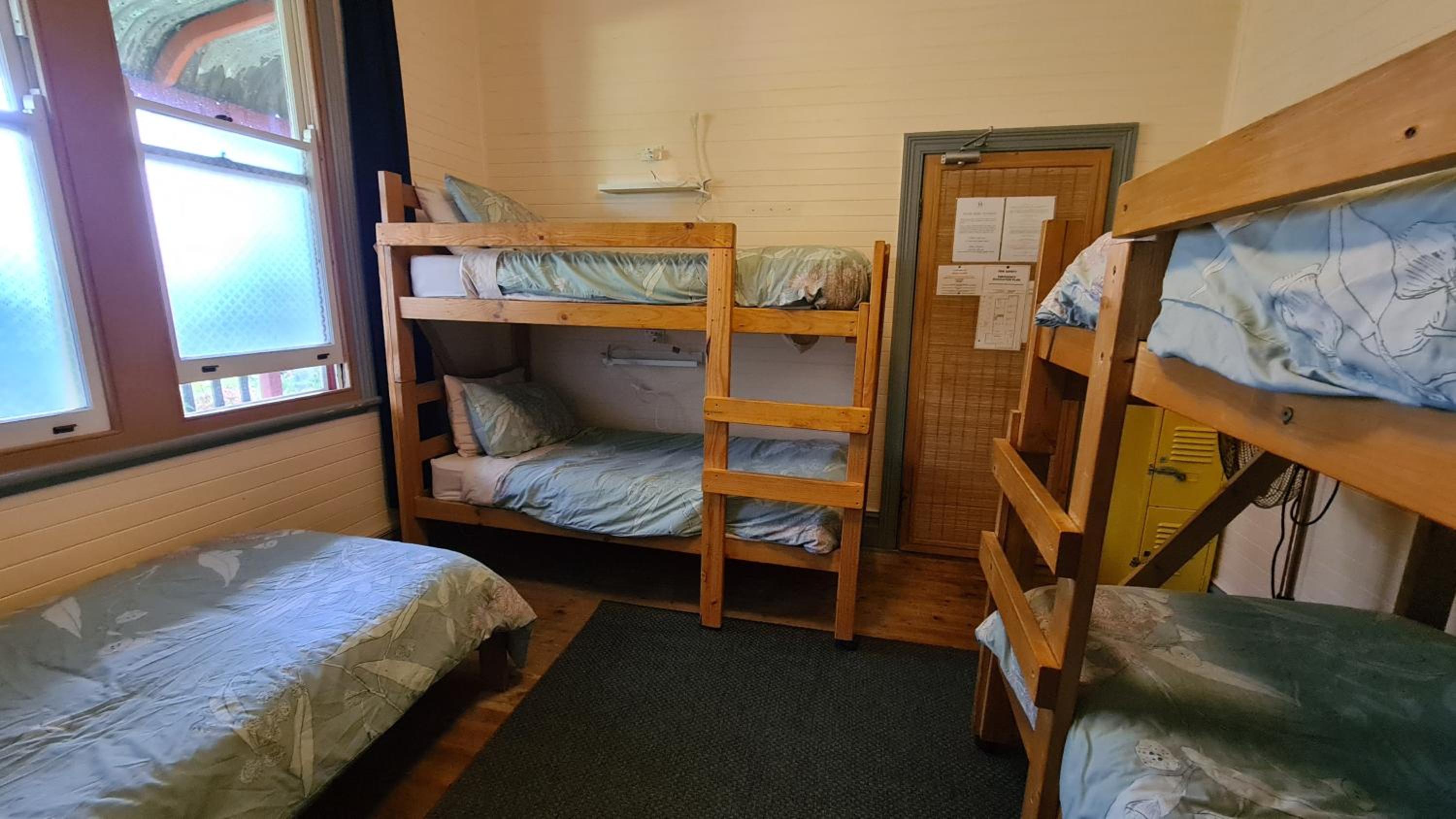 Mixed Dormitory Room photo 2