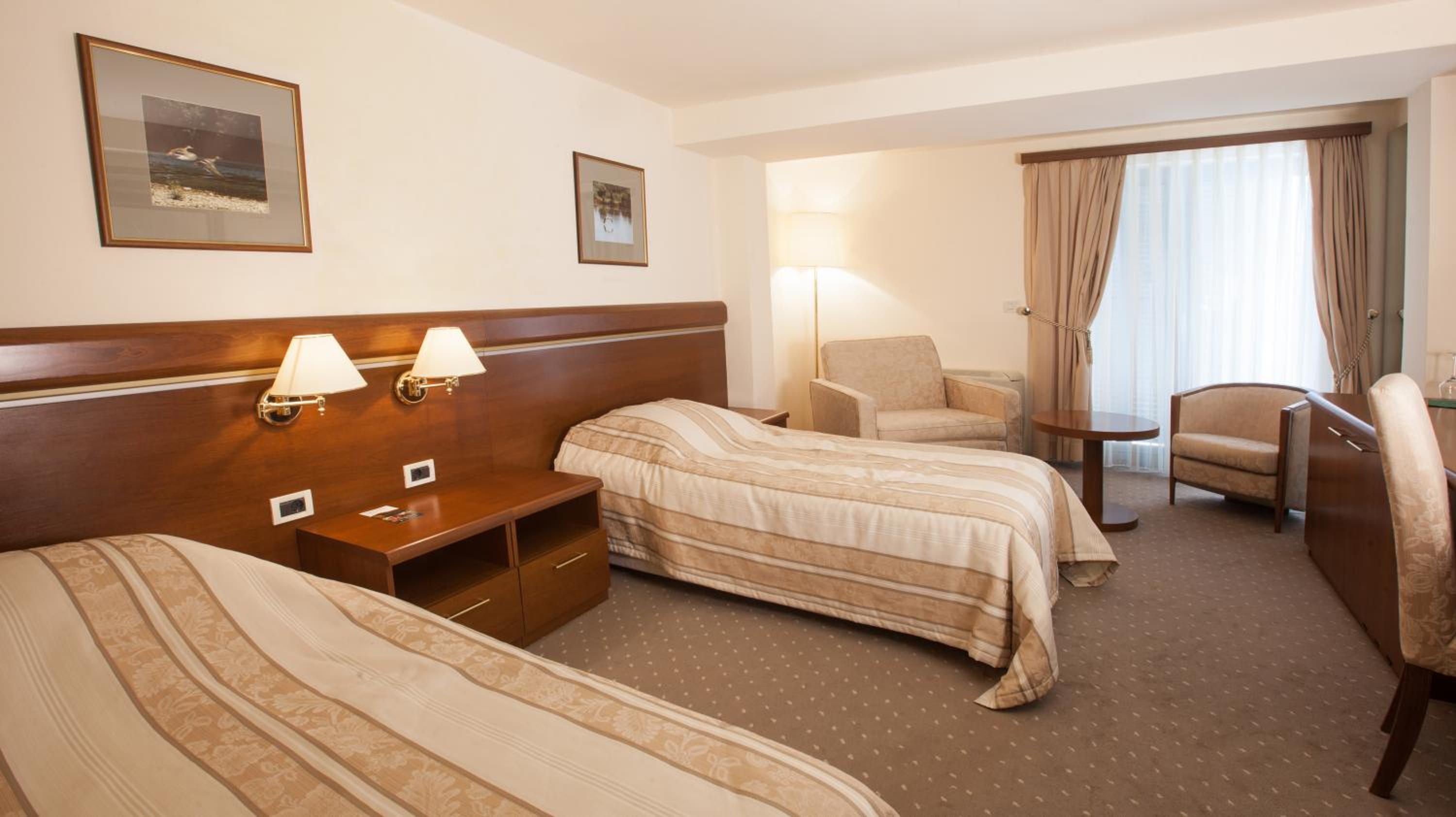 Twin Room with Private Bathroom