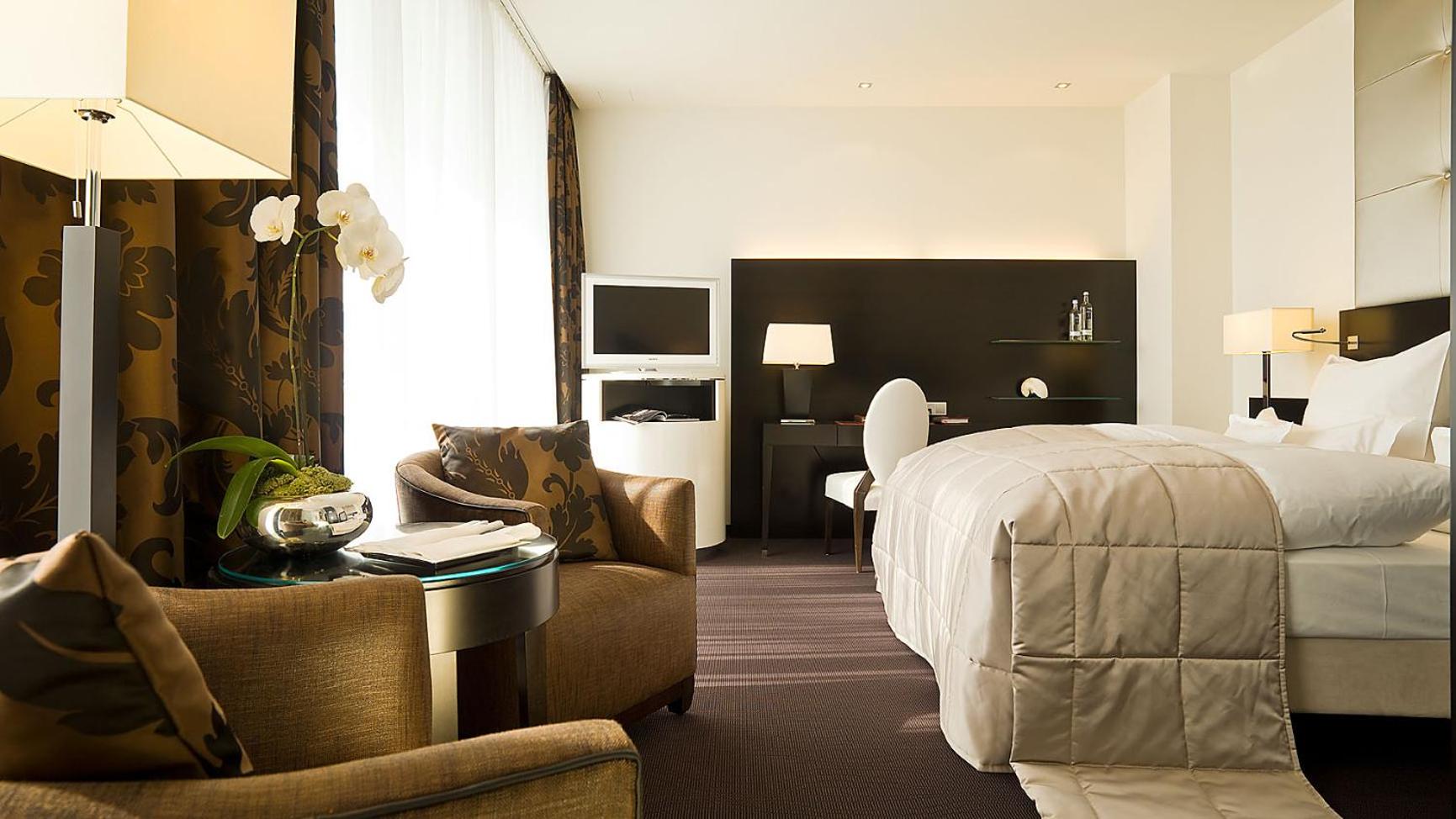 Classic Double Room - Photo 8