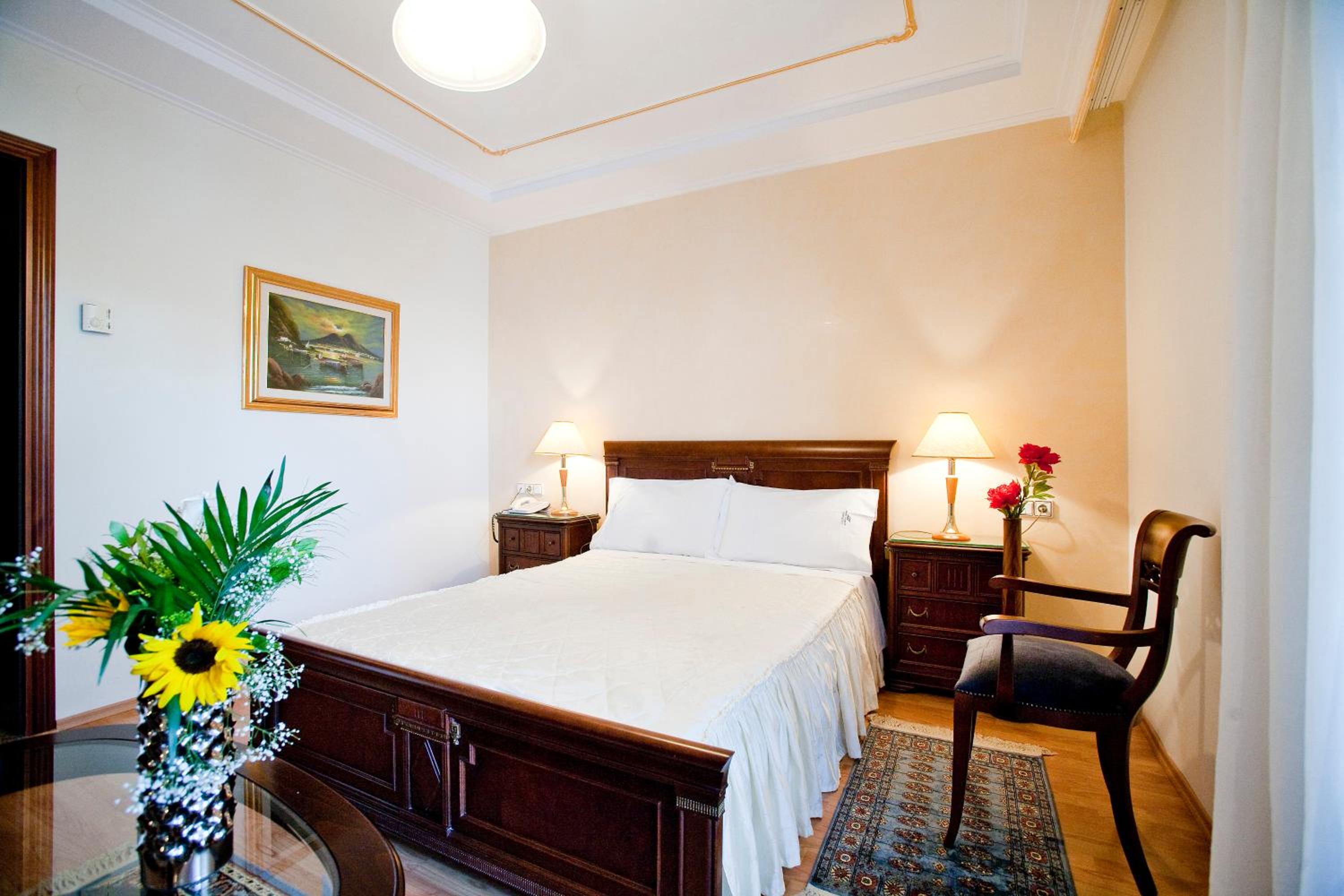 Double or Twin Room with Sea View