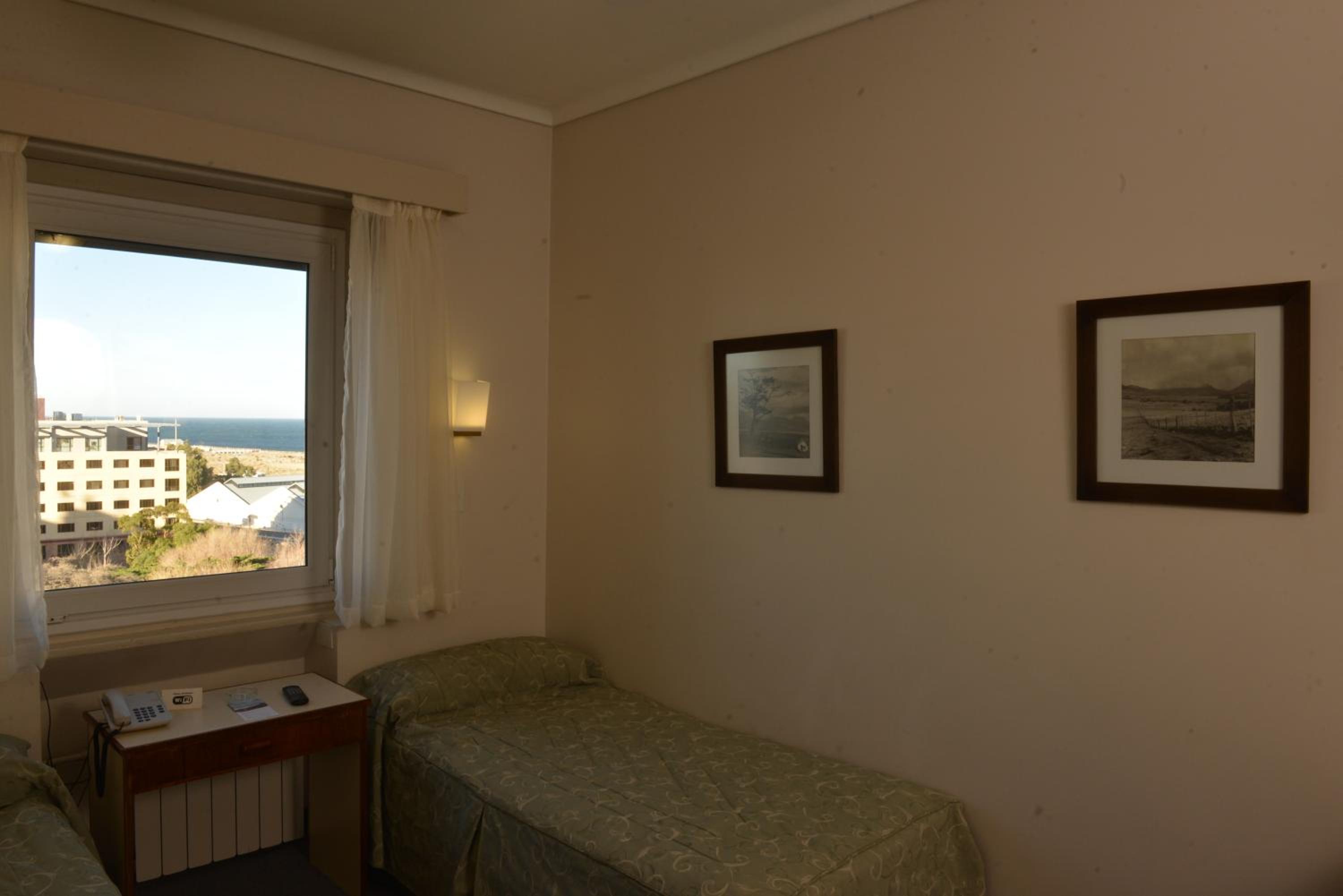 Standard Double or Twin Room photo 3