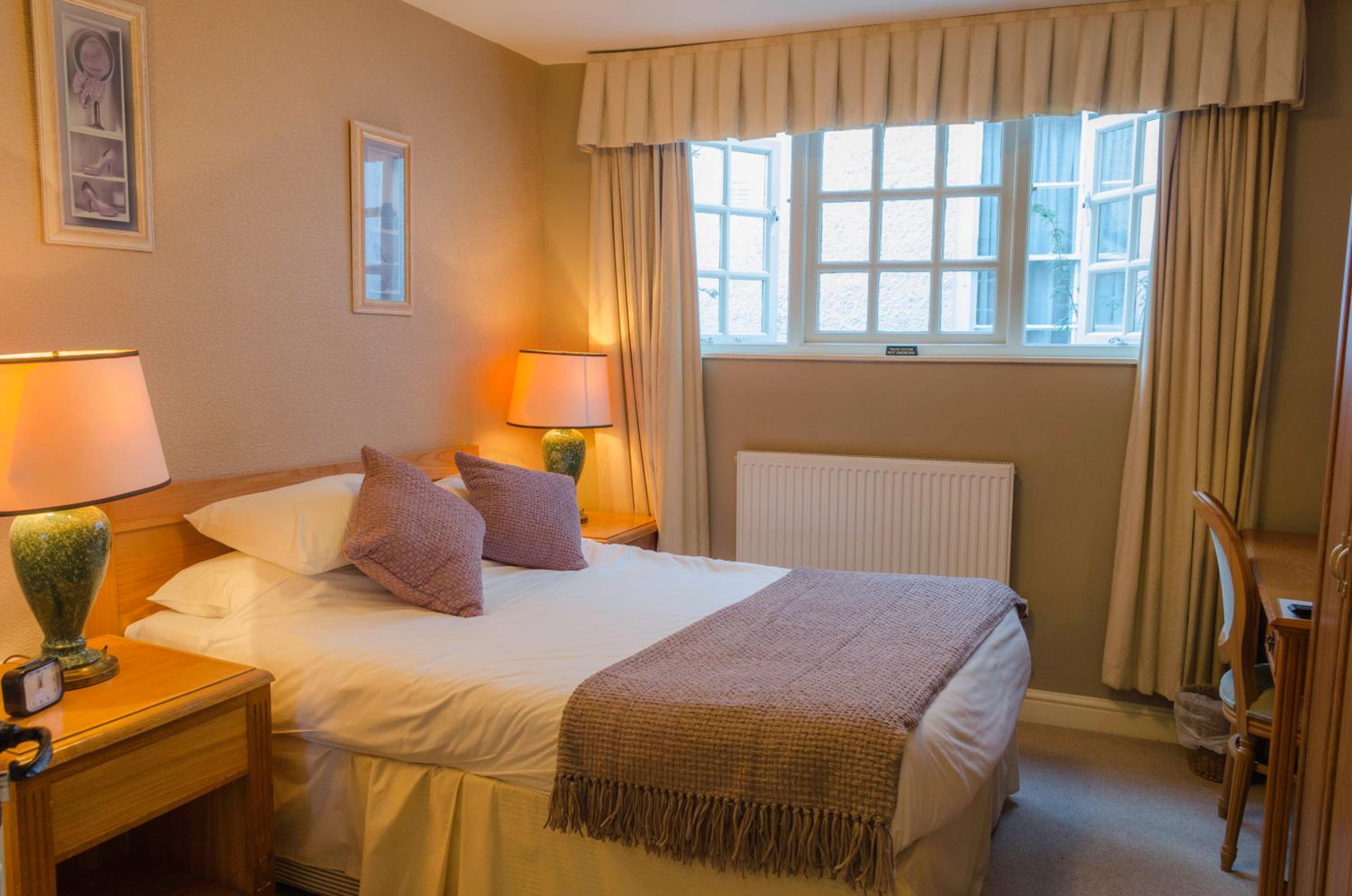 Standard Double Room photo 3