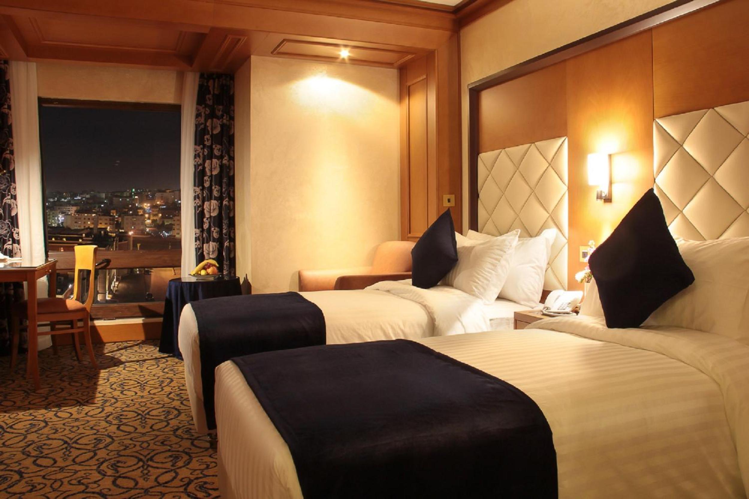 Deluxe Twin Room photo 3