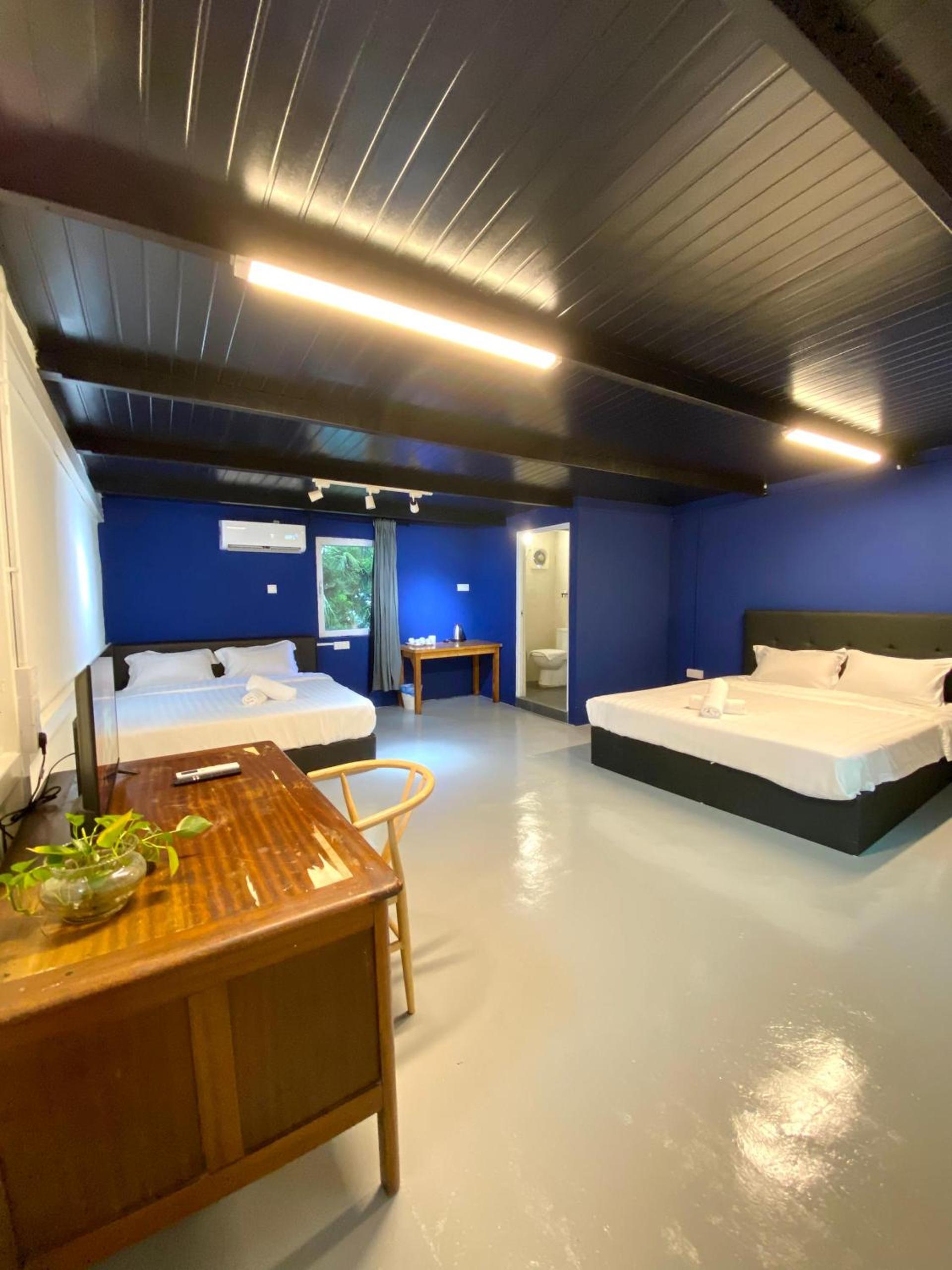 Deluxe Family Room - Photo 9