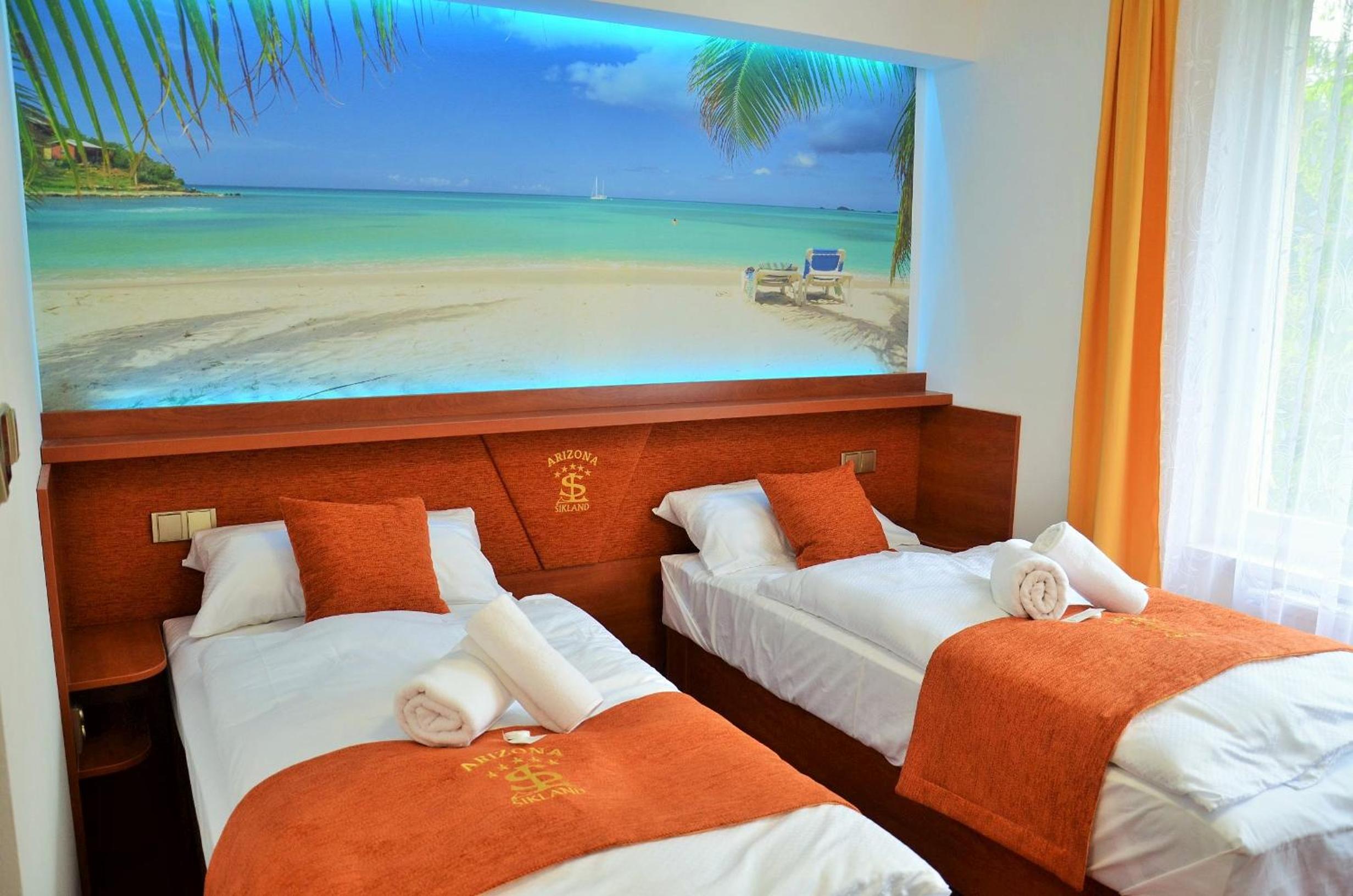 Double or Twin Room photo 3