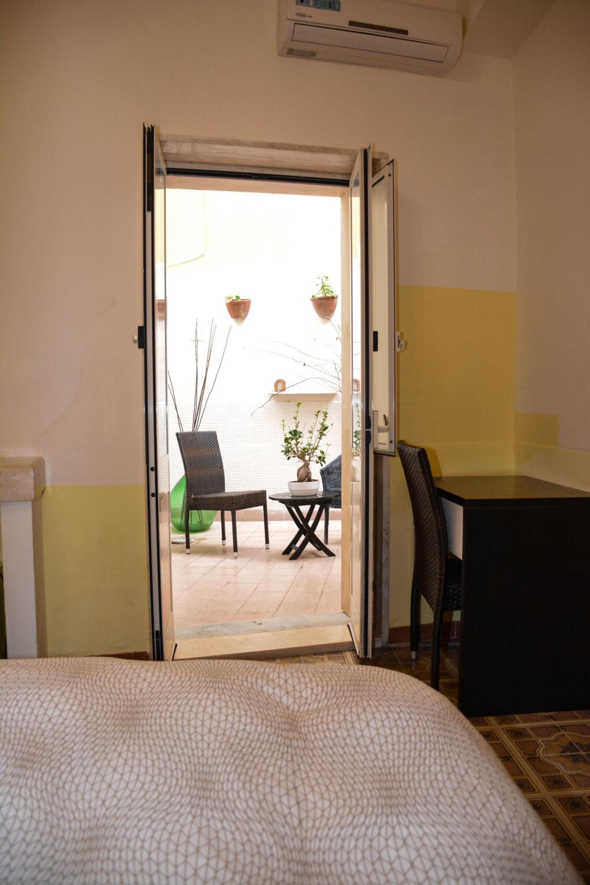 Standard Triple Room photo 3