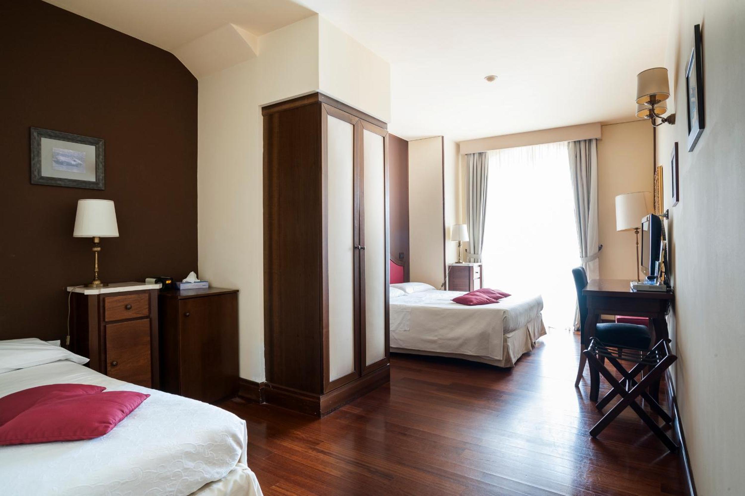 Triple Room - Photo 16